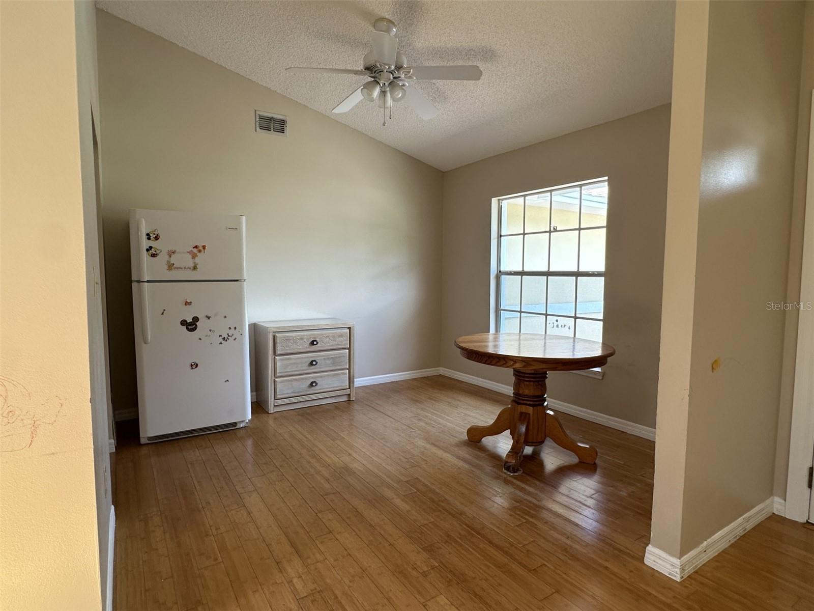Image 8 of 27 For 6610 Pampus Drive