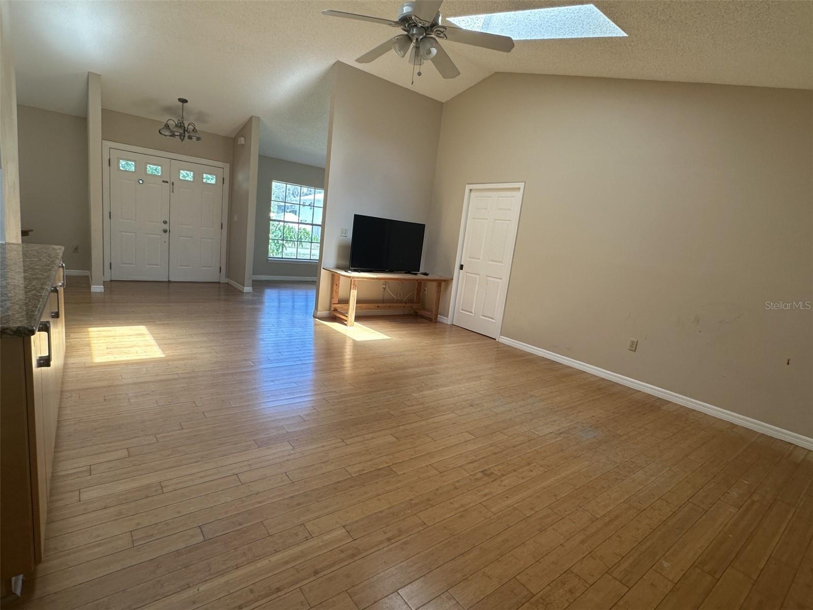 Image 9 of 27 For 6610 Pampus Drive