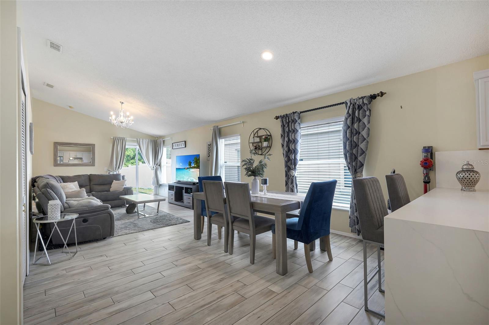 Image 11 of 43 For 1429 Carey Glen Circle
