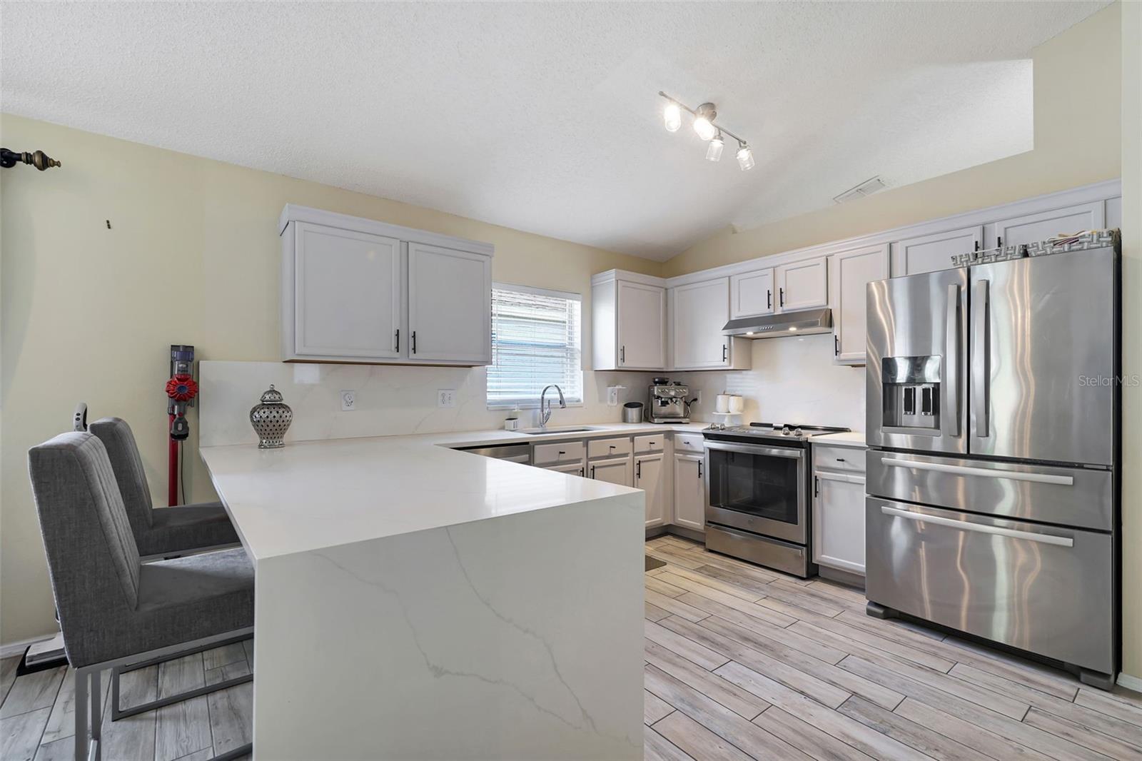 Image 7 of 43 For 1429 Carey Glen Circle