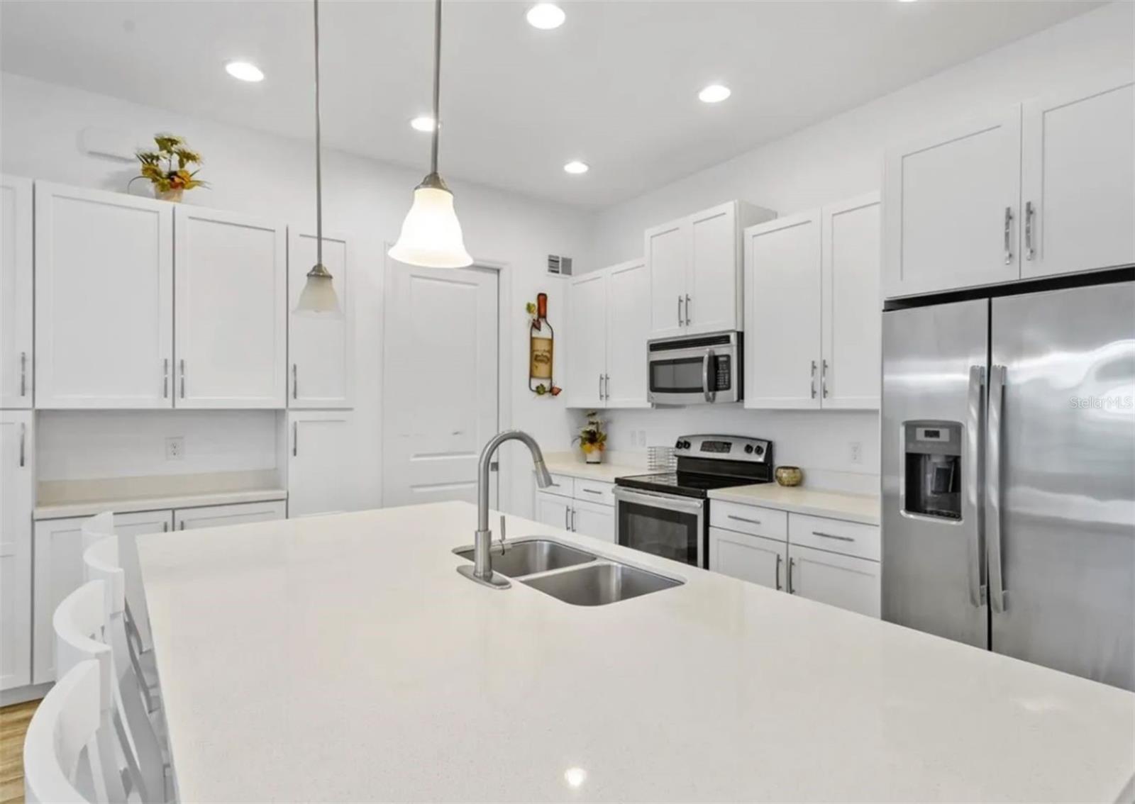 Image 6 of 8 For 406 Captiva Drive