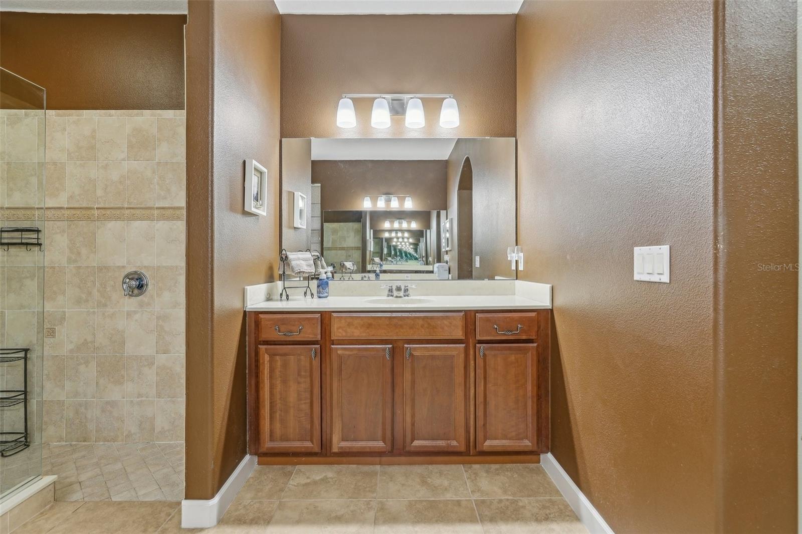 Image 12 of 35 For 827 Timber Isle Drive