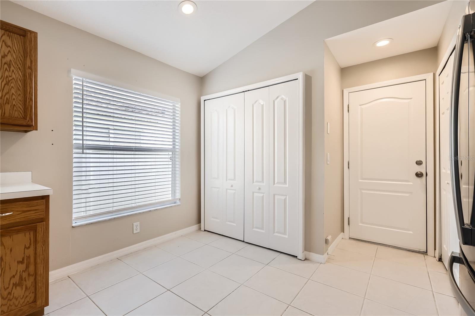 Image 12 of 28 For 4305 Balmoral Court