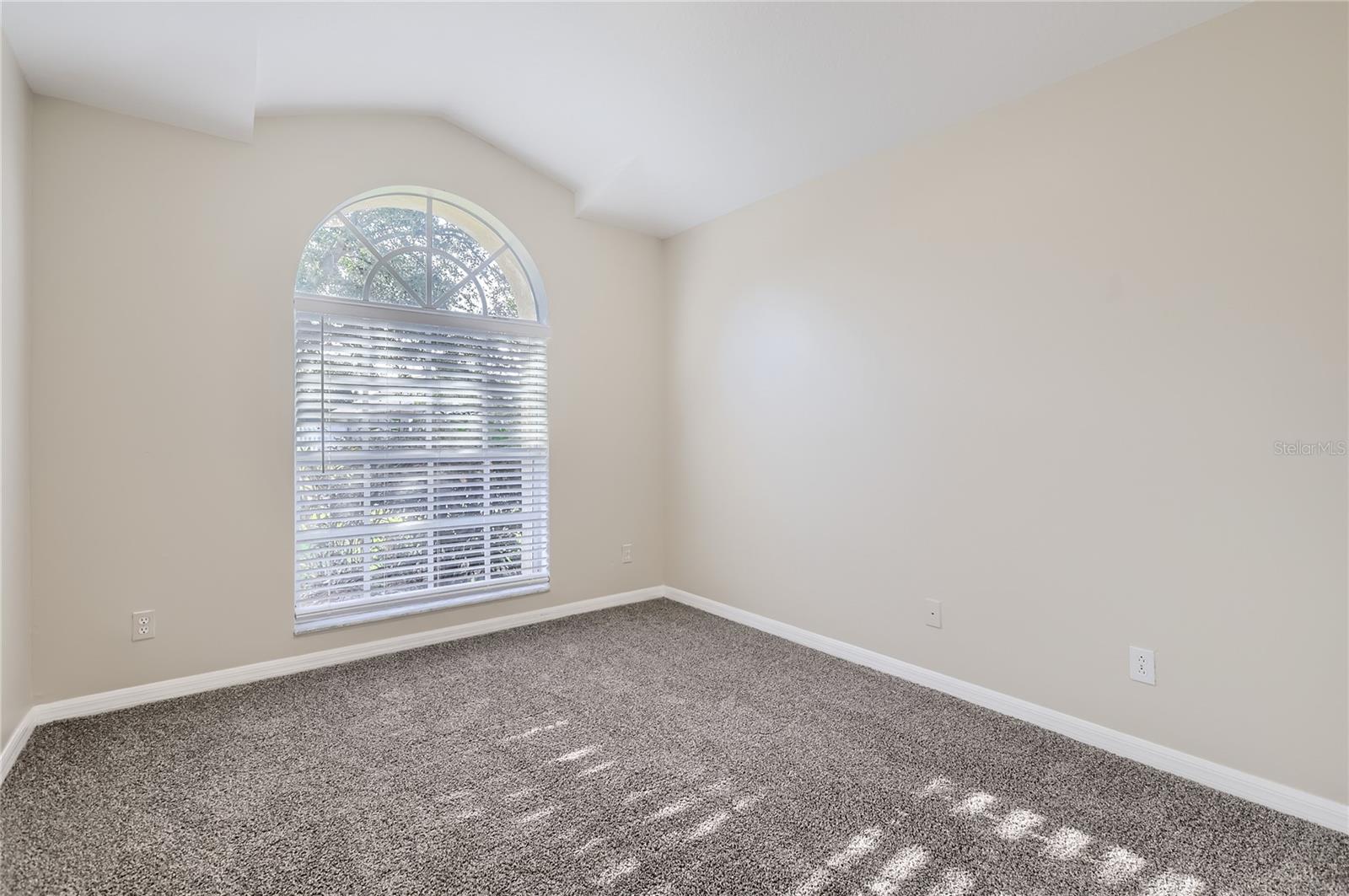 Image 19 of 28 For 4305 Balmoral Court