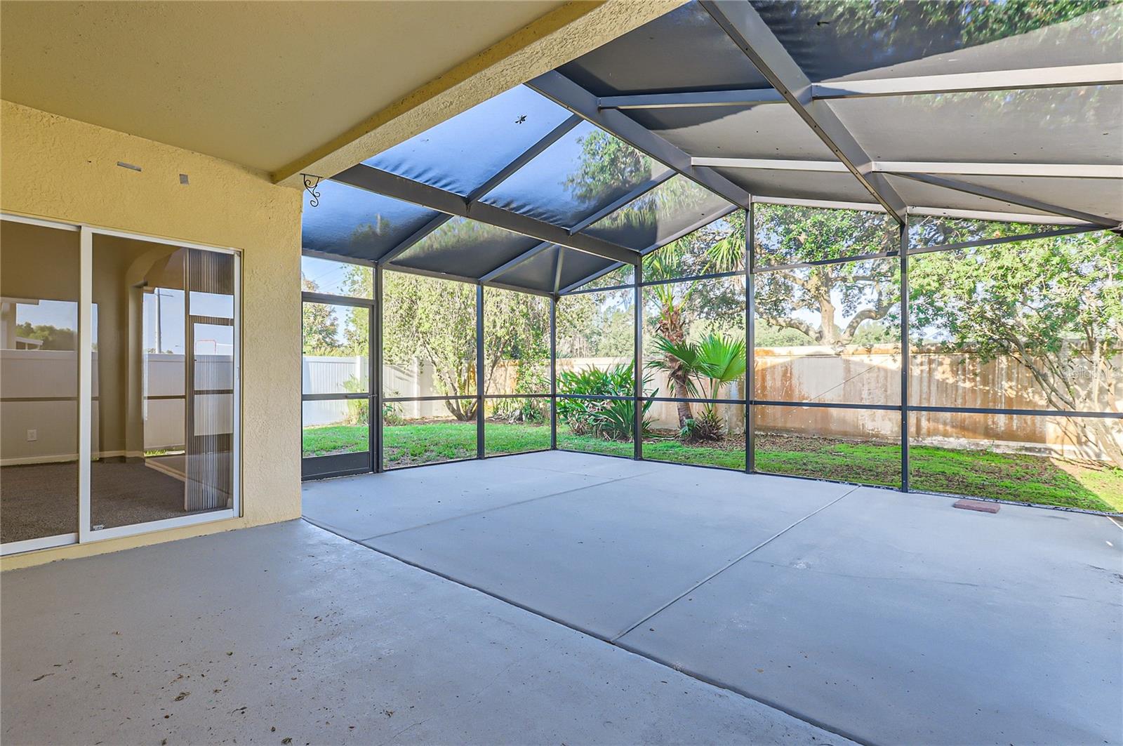 Image 25 of 28 For 4305 Balmoral Court