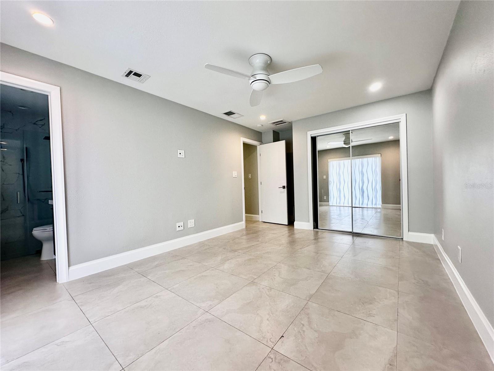 Image 21 of 26 For 1016 Olliff Way