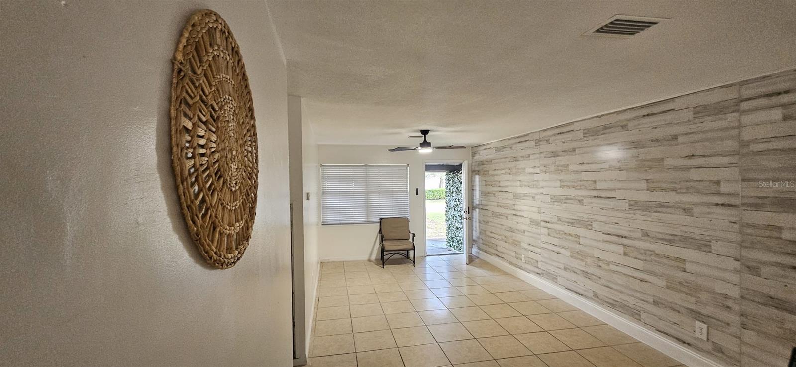 Image 2 of 9 For 334 Oleander Way