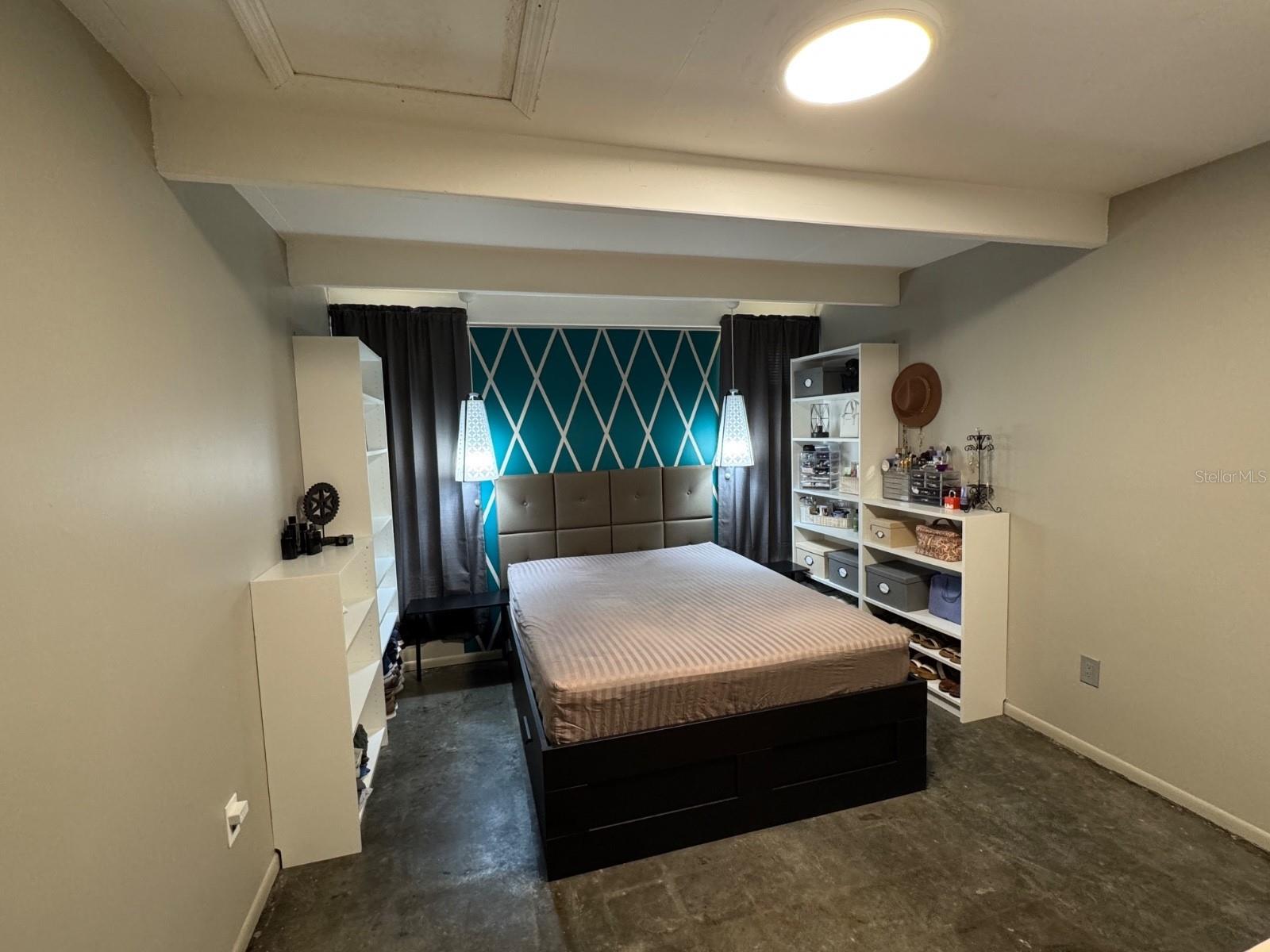 Image 9 of 10 For 2231 Club Circle 2231