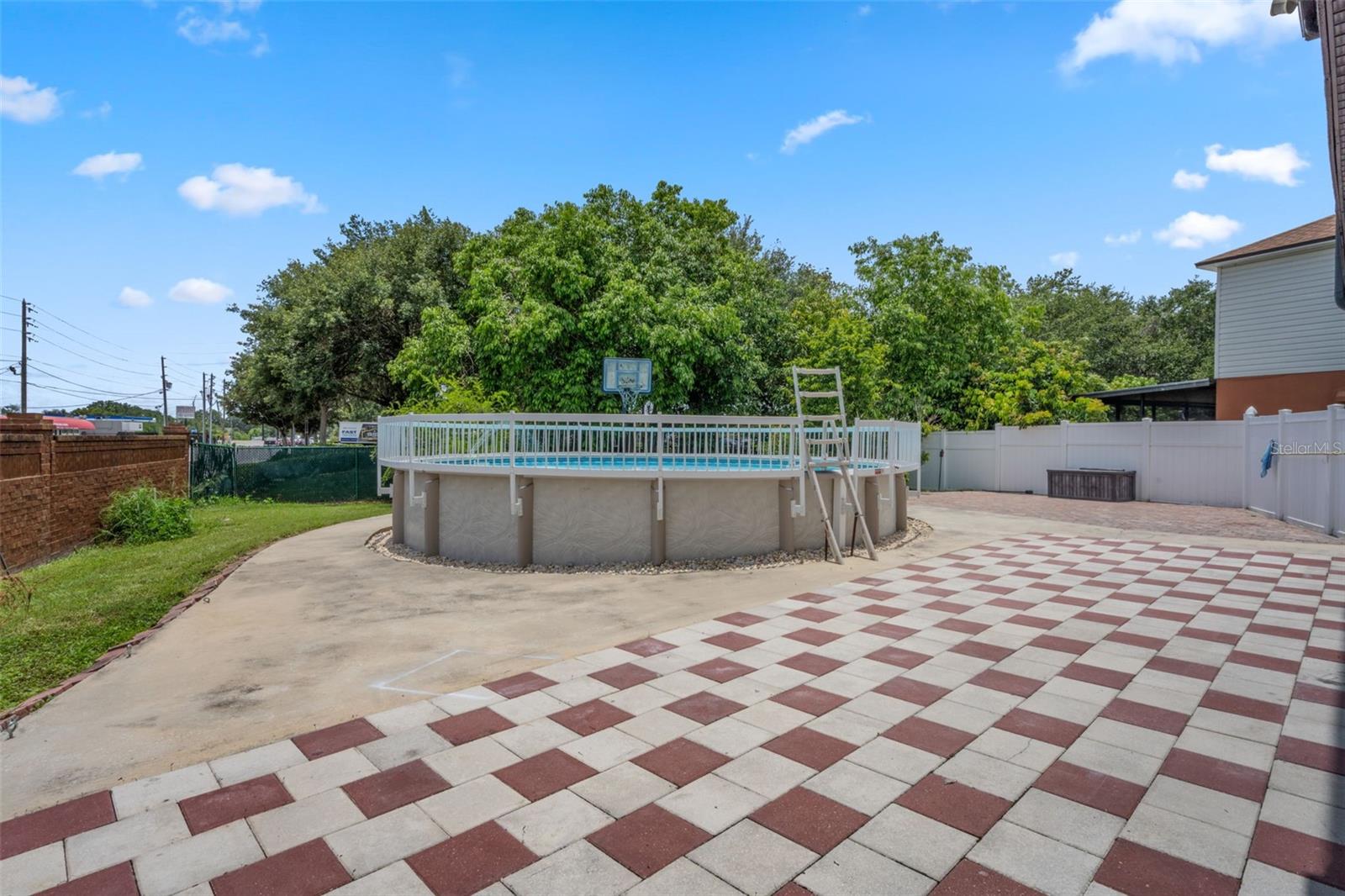 Image 44 of 55 For 470 Regal Downs Circle