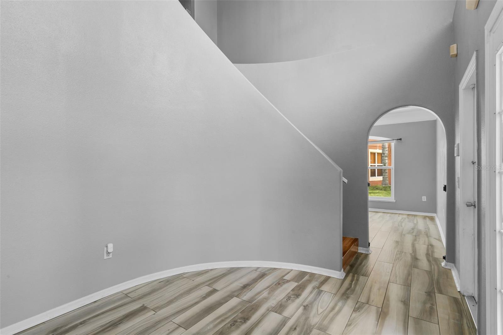 Image 7 of 55 For 470 Regal Downs Circle