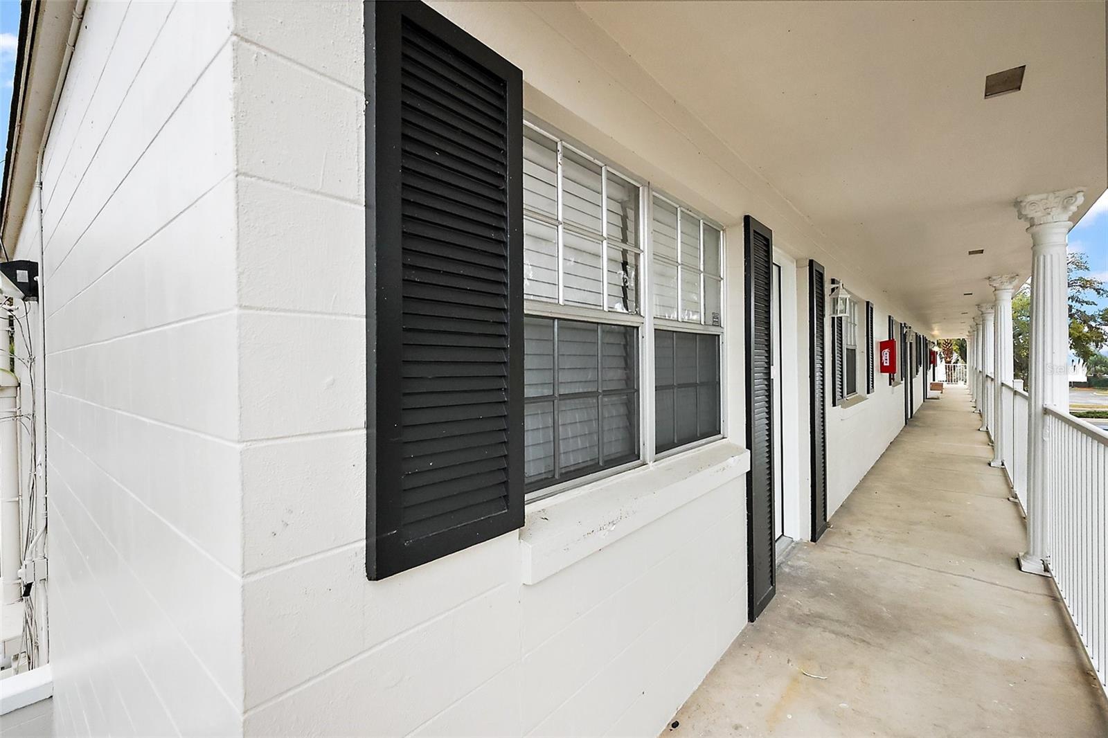 Image 4 of 25 For 420 Palmetto Street 5