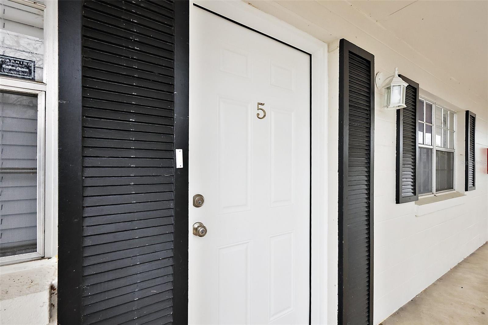 Image 5 of 25 For 420 Palmetto Street 5