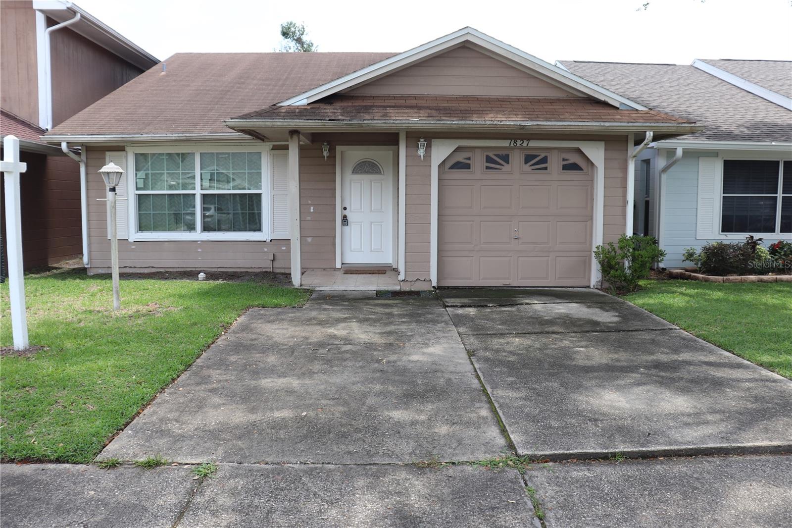 Image 2 of 26 For 1827 Blaine Terrace