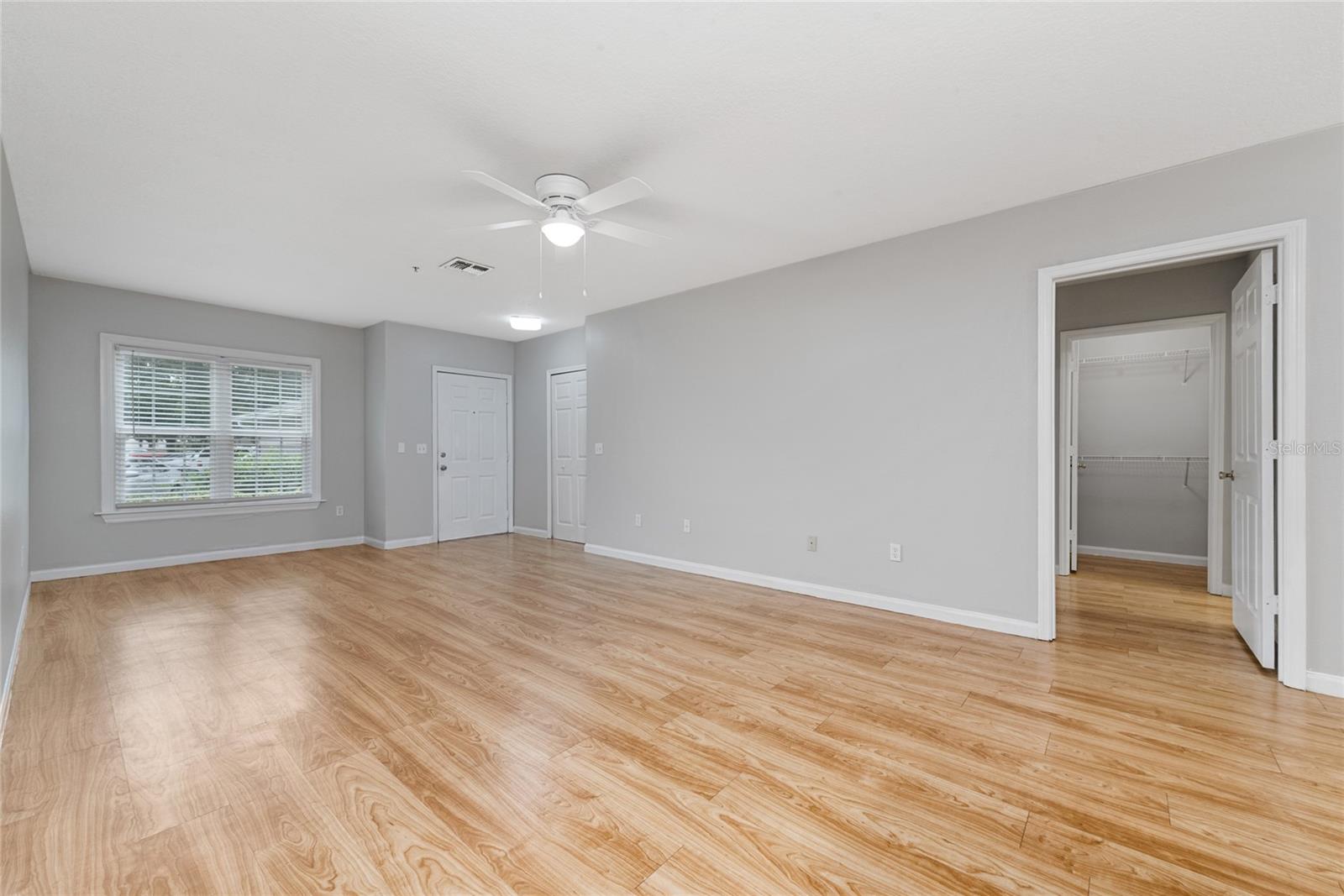 Image 18 of 33 For 6560 Swissco Drive 31