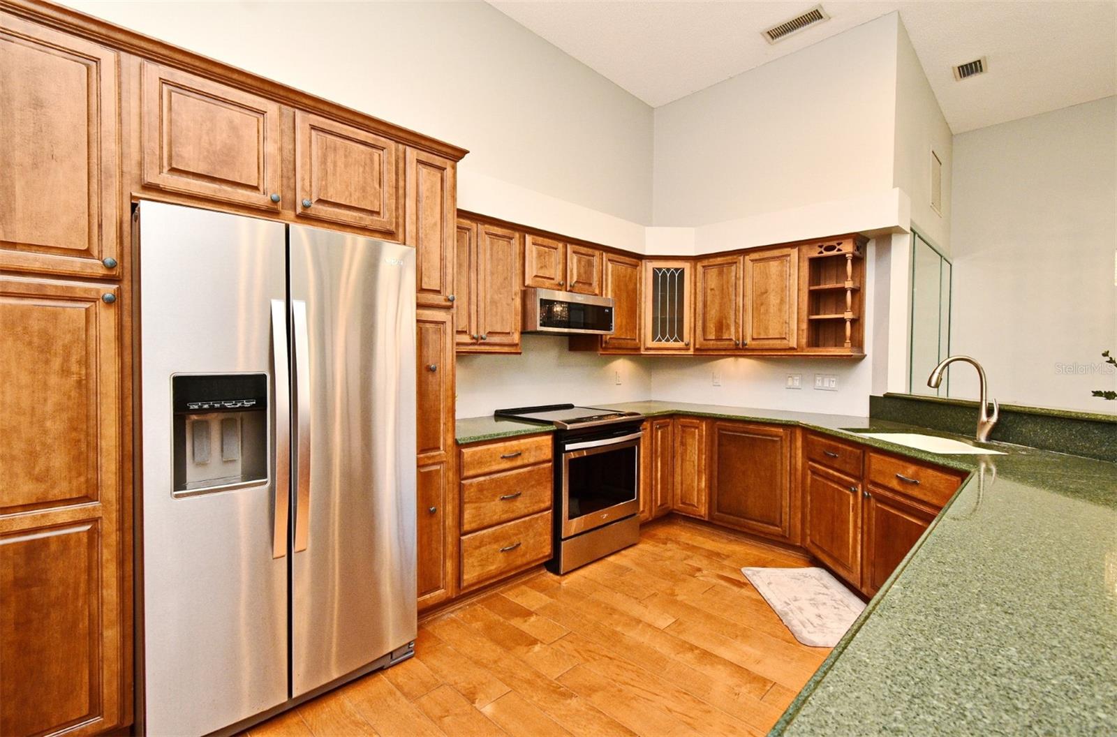 Image 16 of 47 For 2928 Lake Pineloch Boulevard Ge