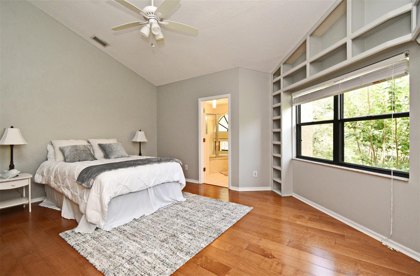 Image 17 of 47 For 2928 Lake Pineloch Boulevard Ge