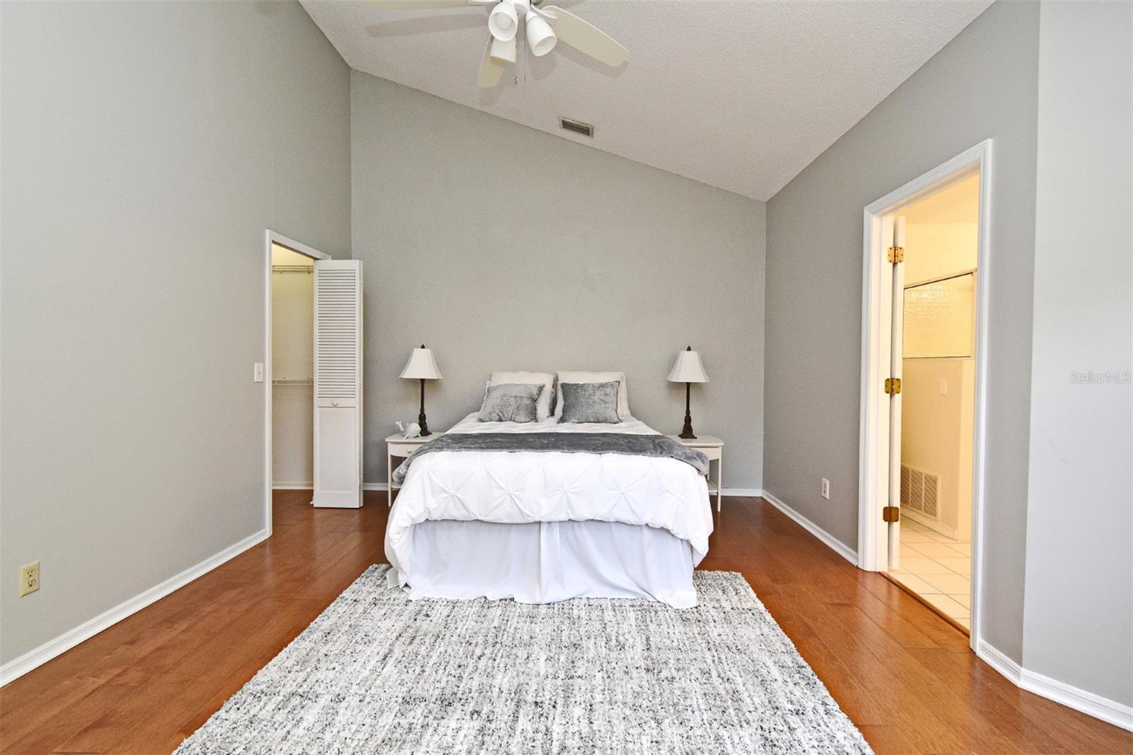 Image 20 of 47 For 2928 Lake Pineloch Boulevard Ge