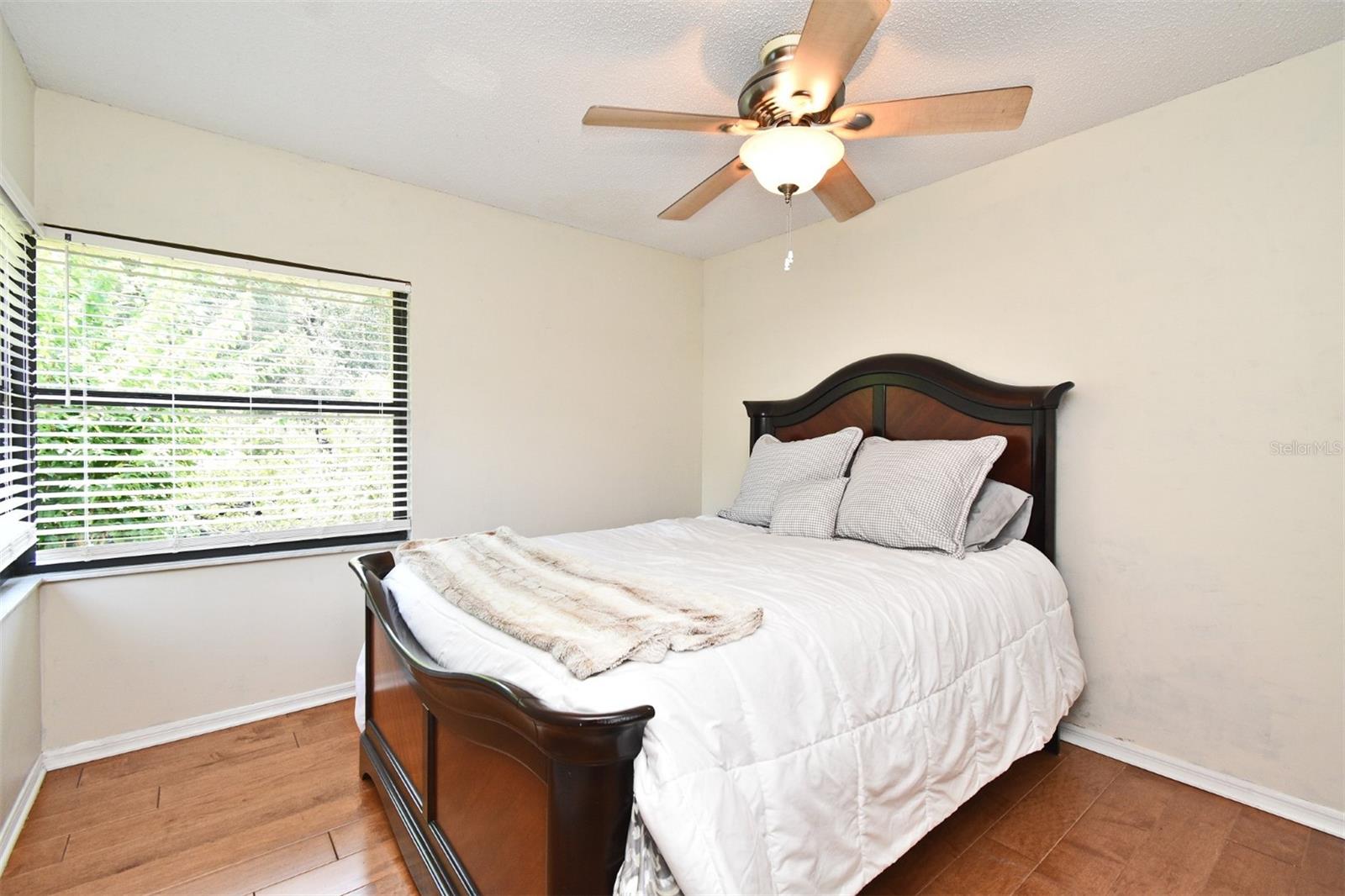 Image 24 of 47 For 2928 Lake Pineloch Boulevard Ge