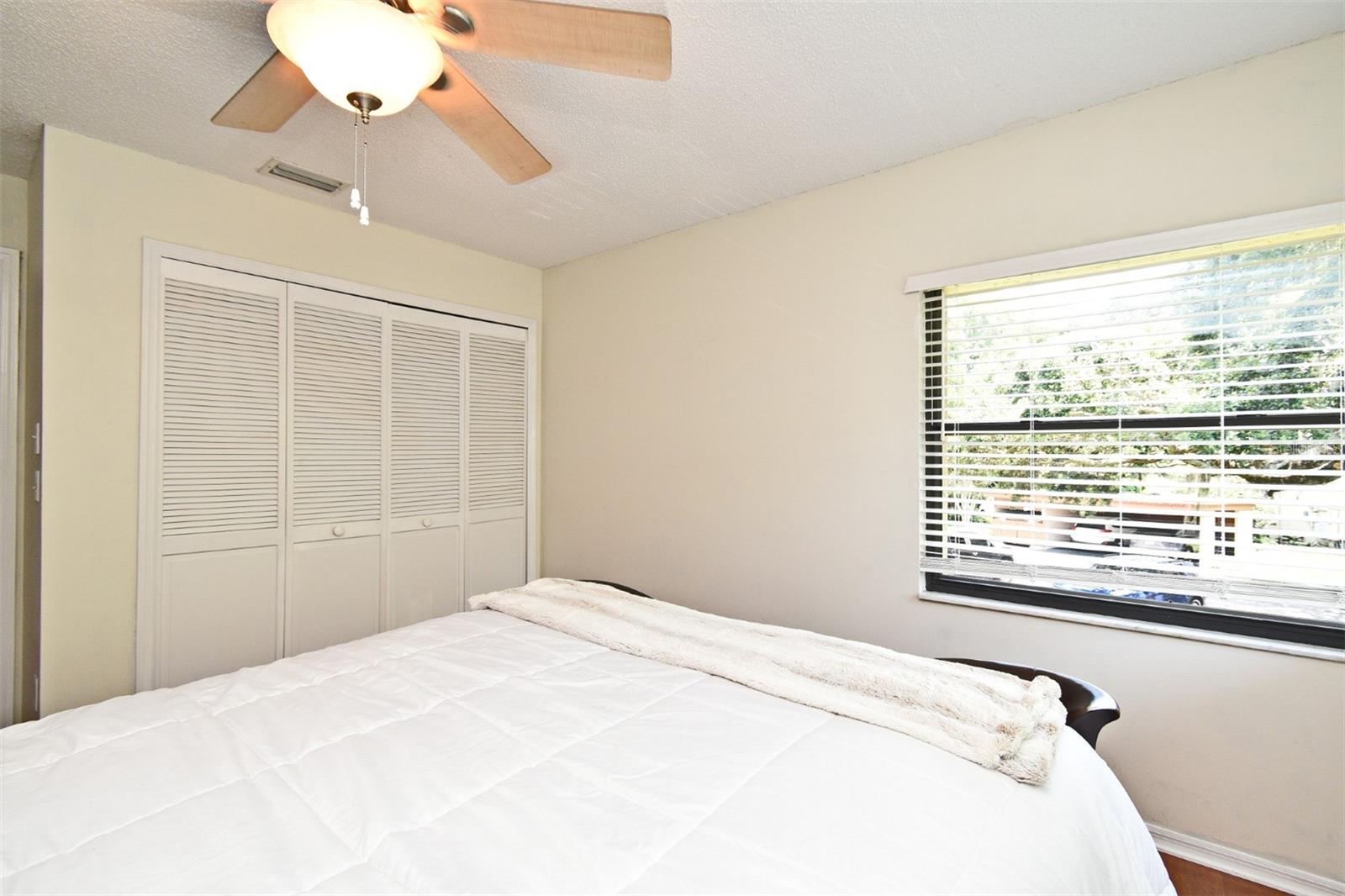 Image 26 of 47 For 2928 Lake Pineloch Boulevard Ge