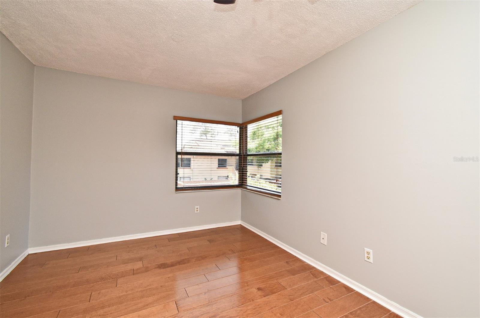 Image 27 of 47 For 2928 Lake Pineloch Boulevard Ge
