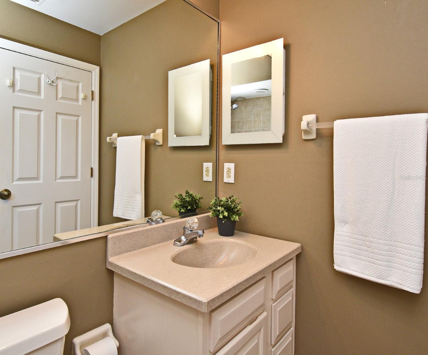 Image 30 of 47 For 2928 Lake Pineloch Boulevard Ge