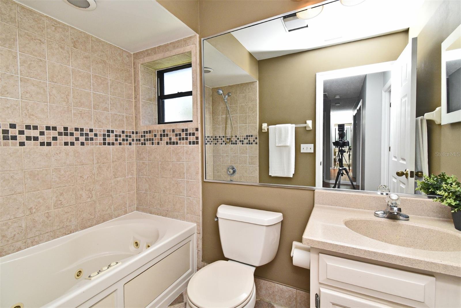 Image 31 of 47 For 2928 Lake Pineloch Boulevard Ge