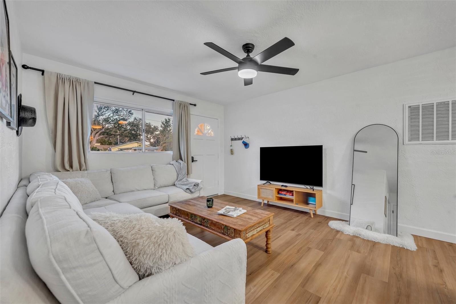 Image 3 of 16 For 798 26th Avenue