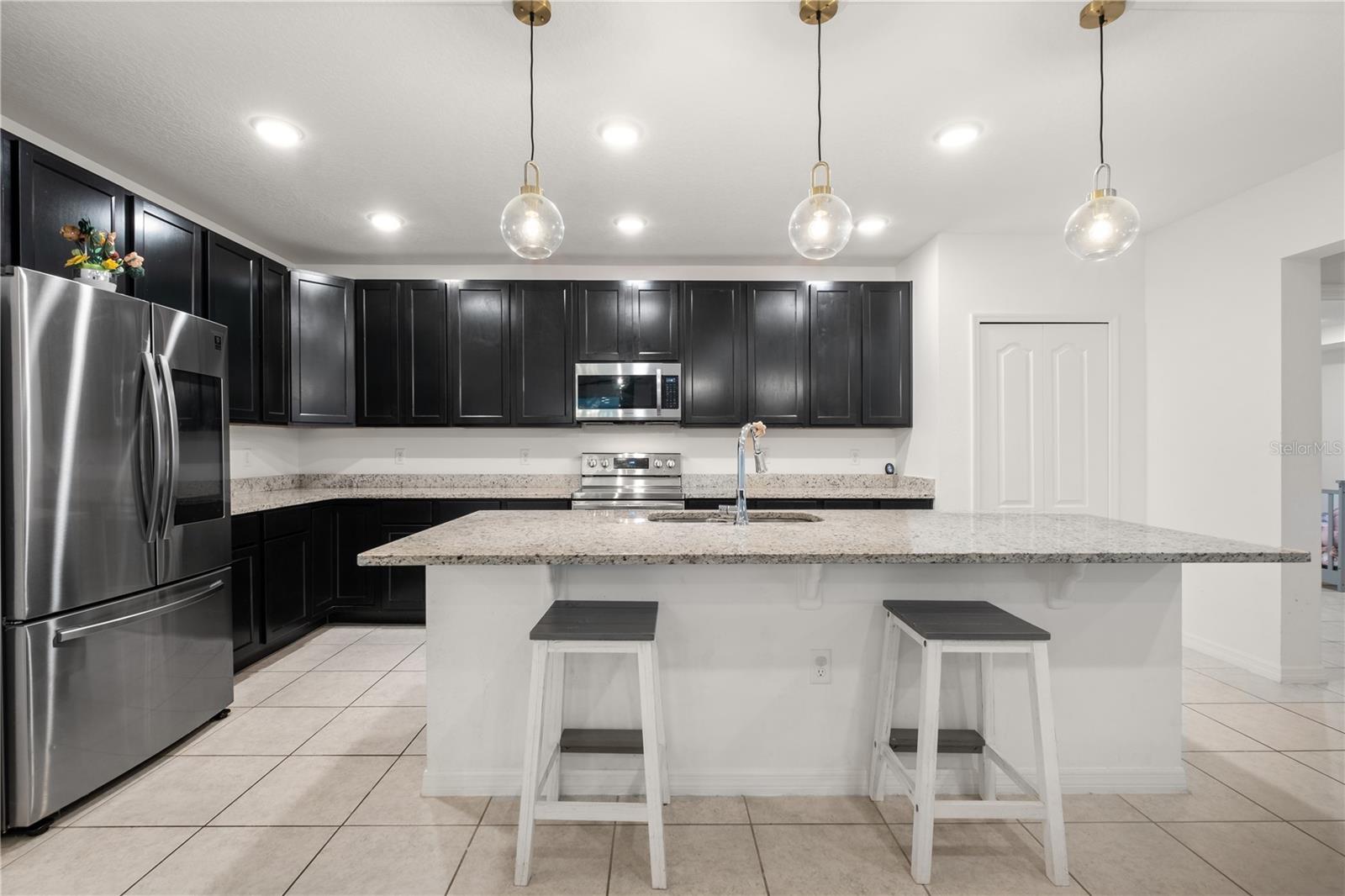 Image 11 of 38 For 622 Taft Drive