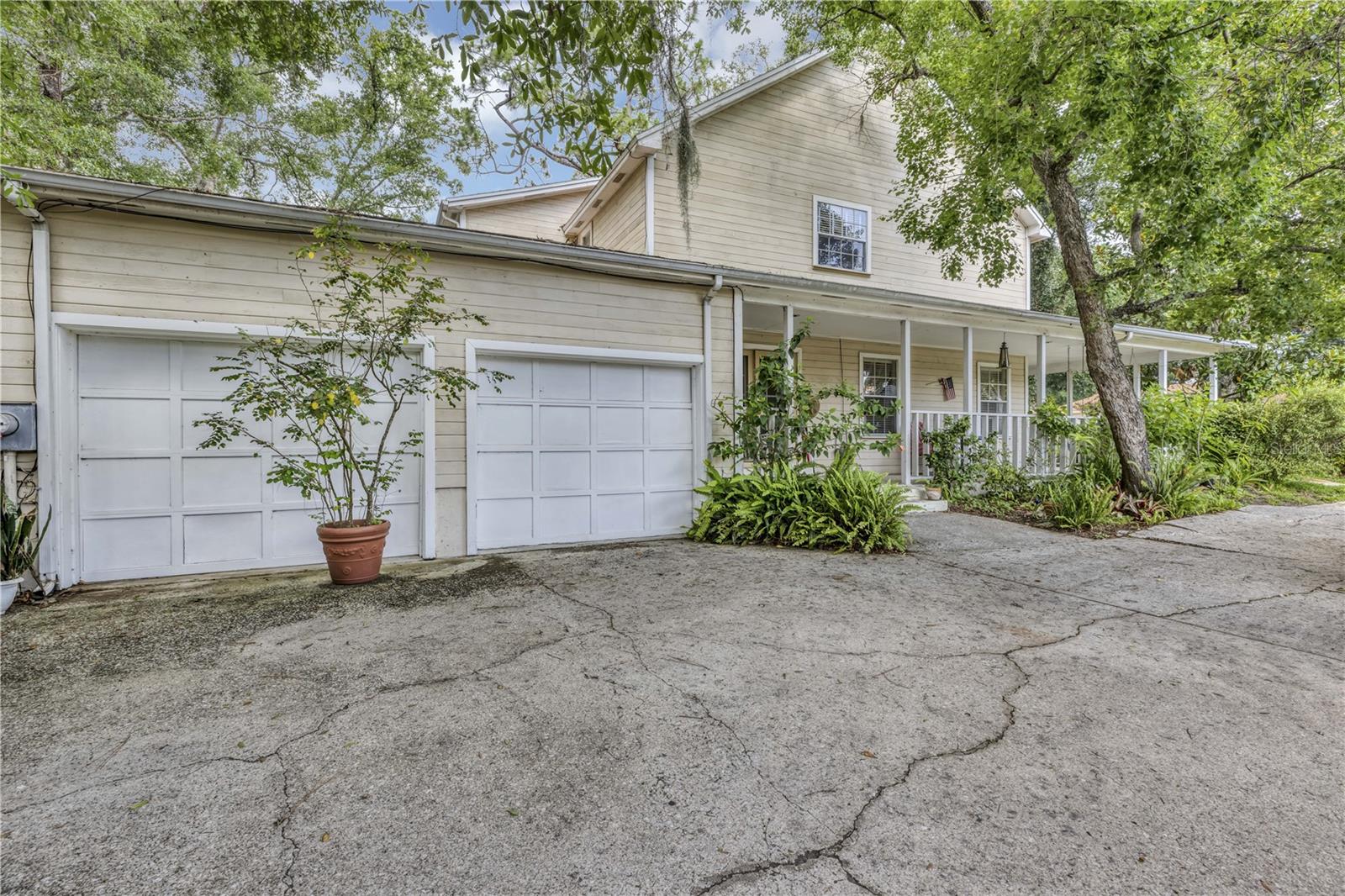Image 2 of 50 For 2132 Palm Vista Drive
