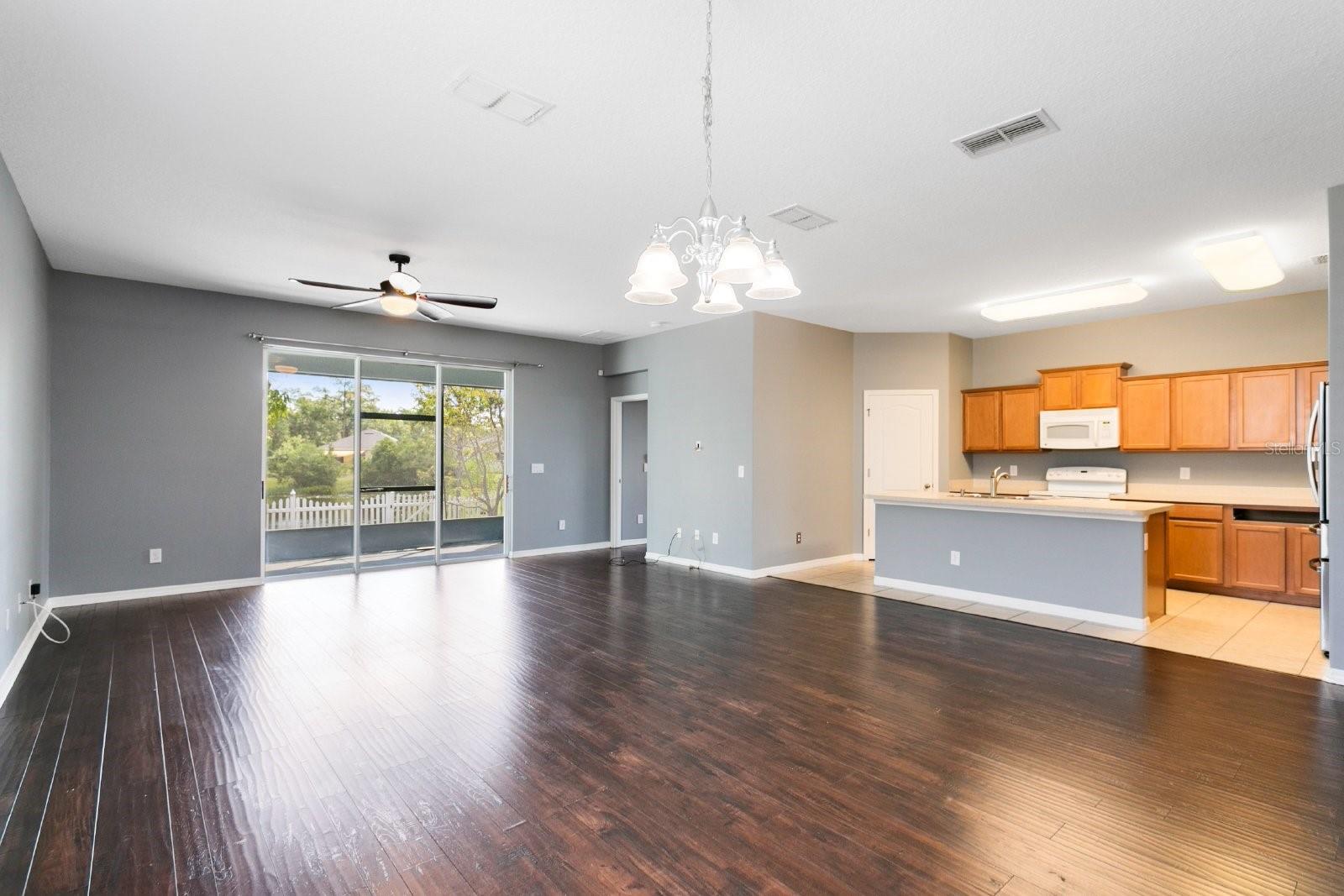 Image 4 of 22 For 2819 Youngford Street