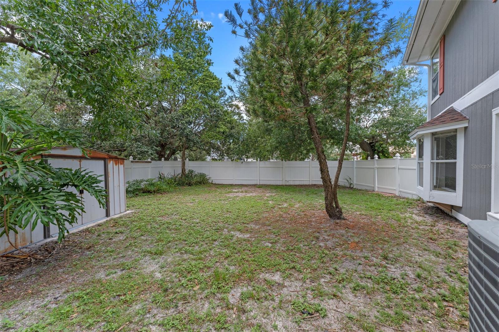 Image 20 of 36 For 202 Ferryboat Court