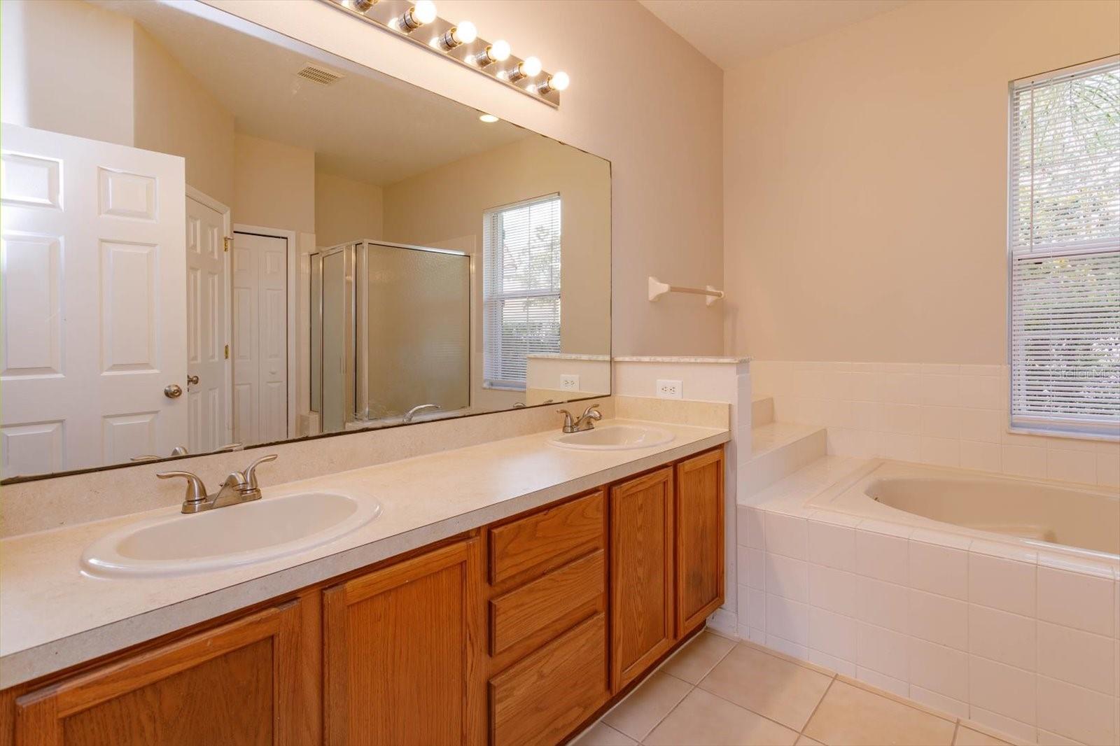 Image 22 of 34 For 4034 Bougainvillea Place