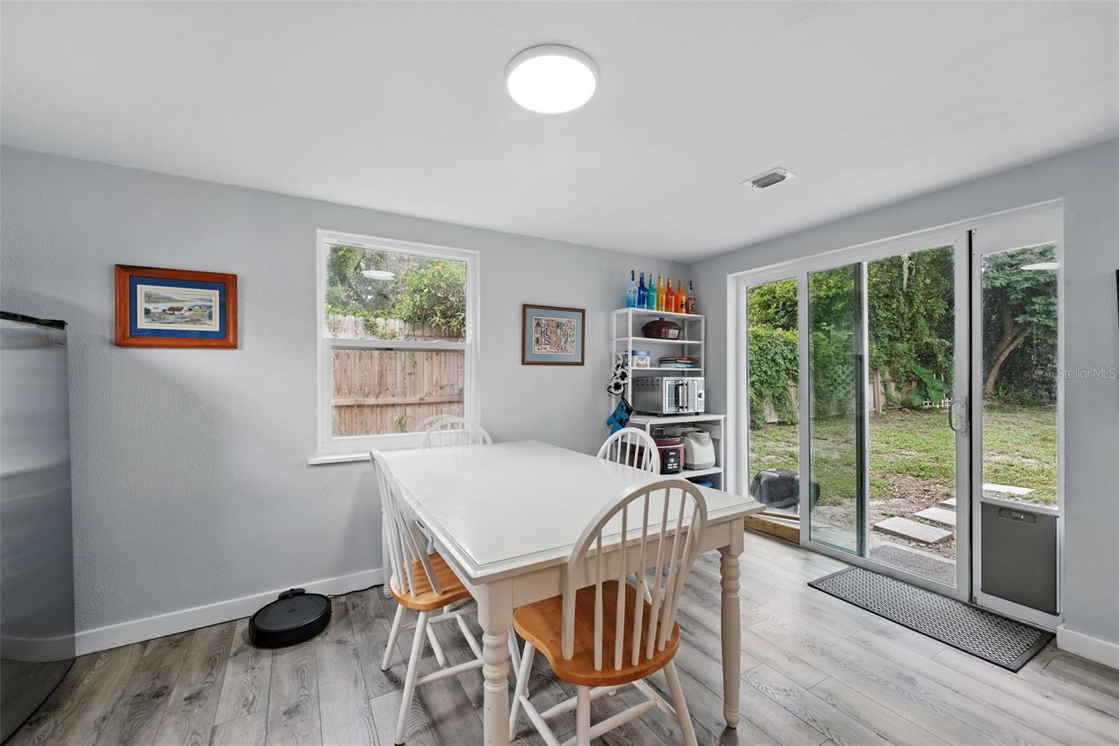 Image 12 of 23 For 240 Cambridge Boulevard