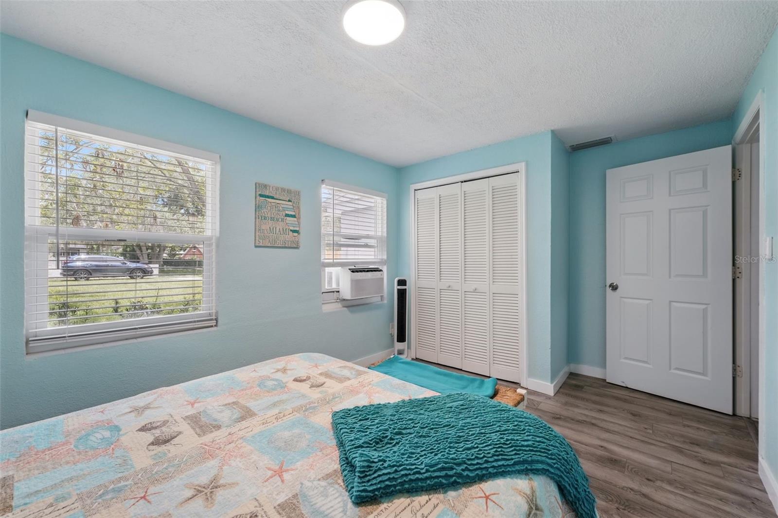 Image 20 of 23 For 240 Cambridge Boulevard