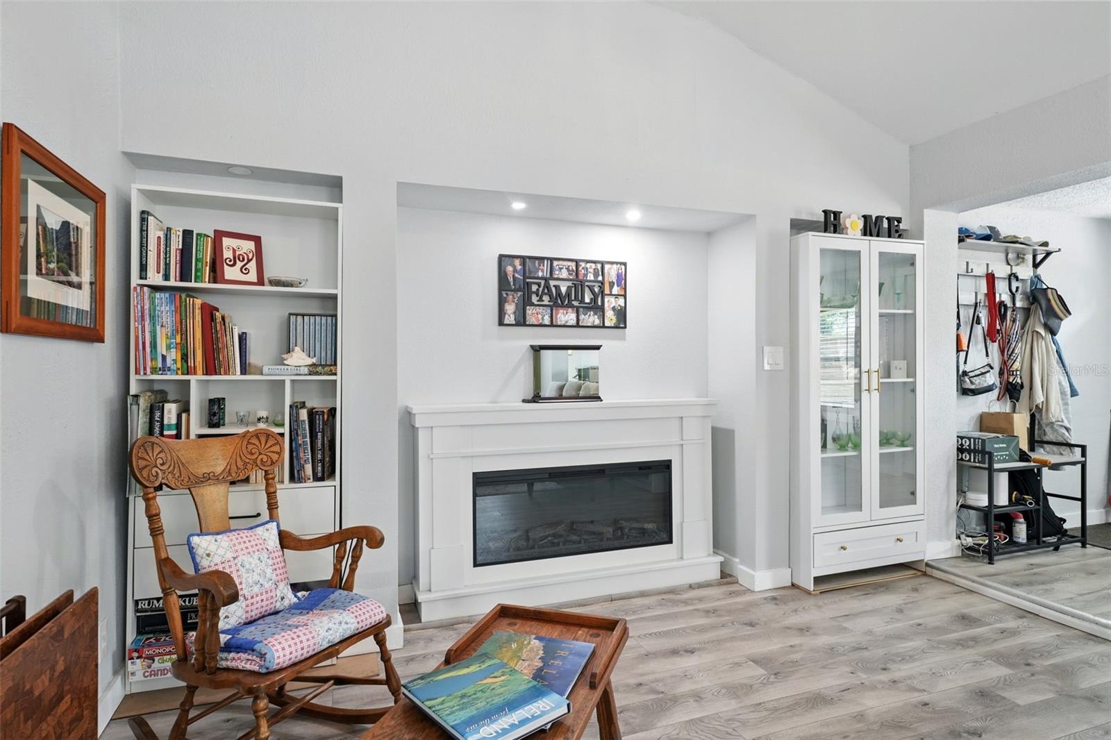 Image 5 of 23 For 240 Cambridge Boulevard
