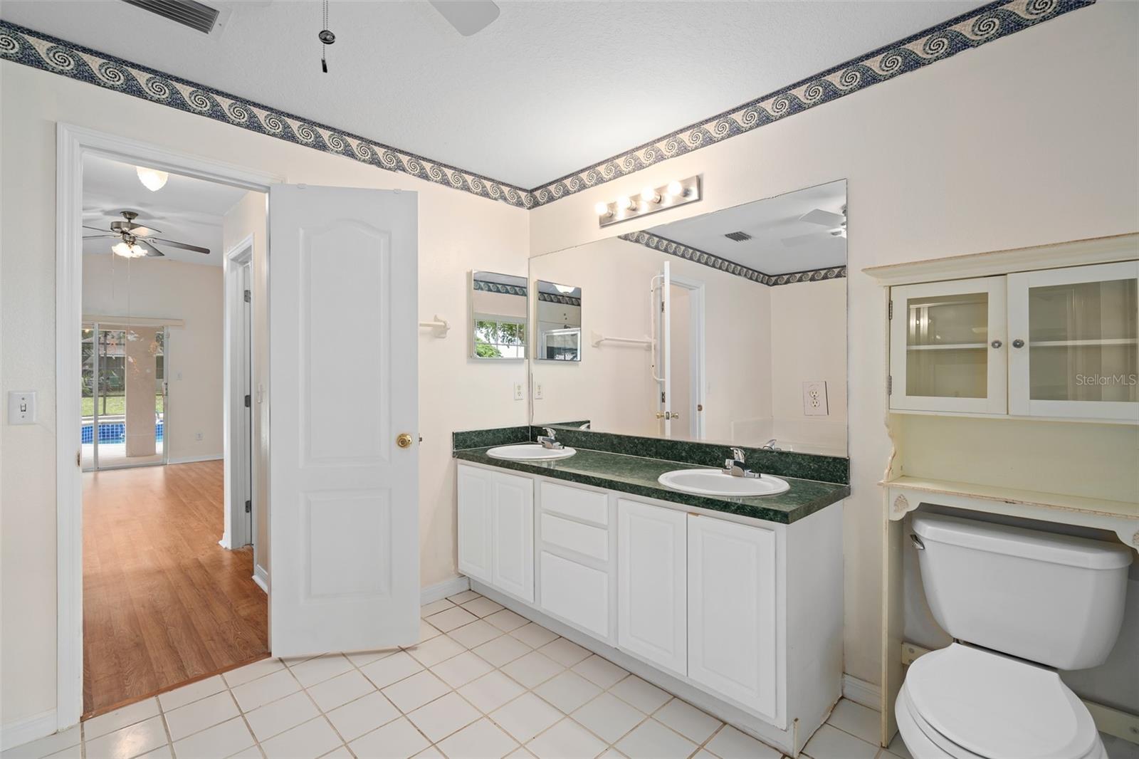 Image 16 of 49 For 11648 Grand Bay Boulevard