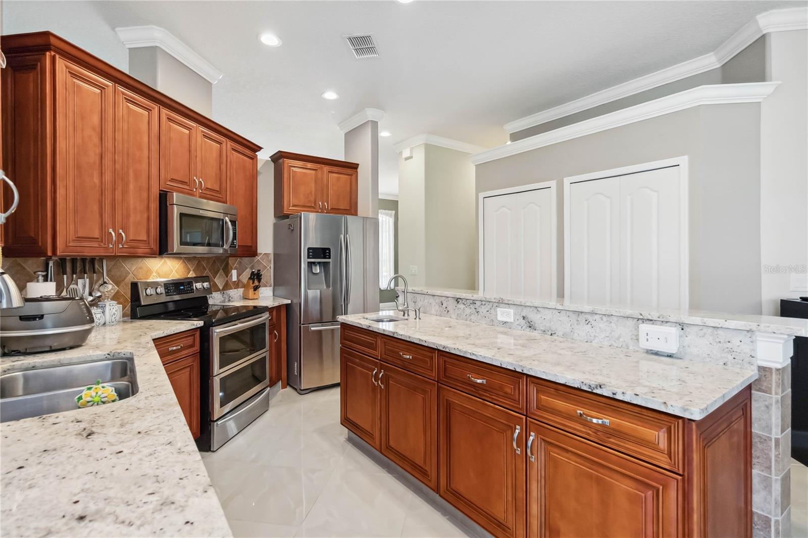 Image 16 of 50 For 2746 Windsorgate Lane