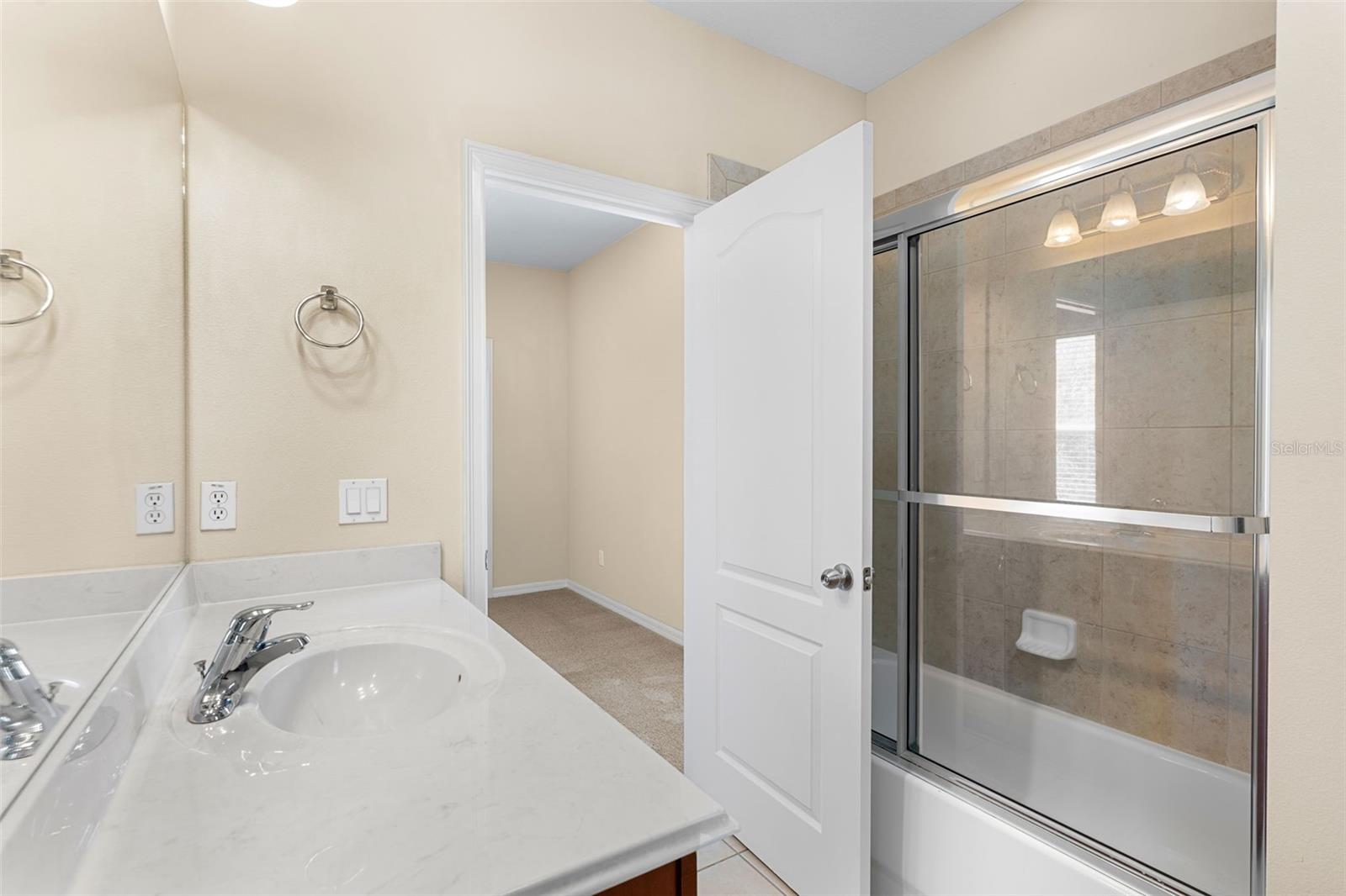 Image 21 of 29 For 12963 Garridan Avenue