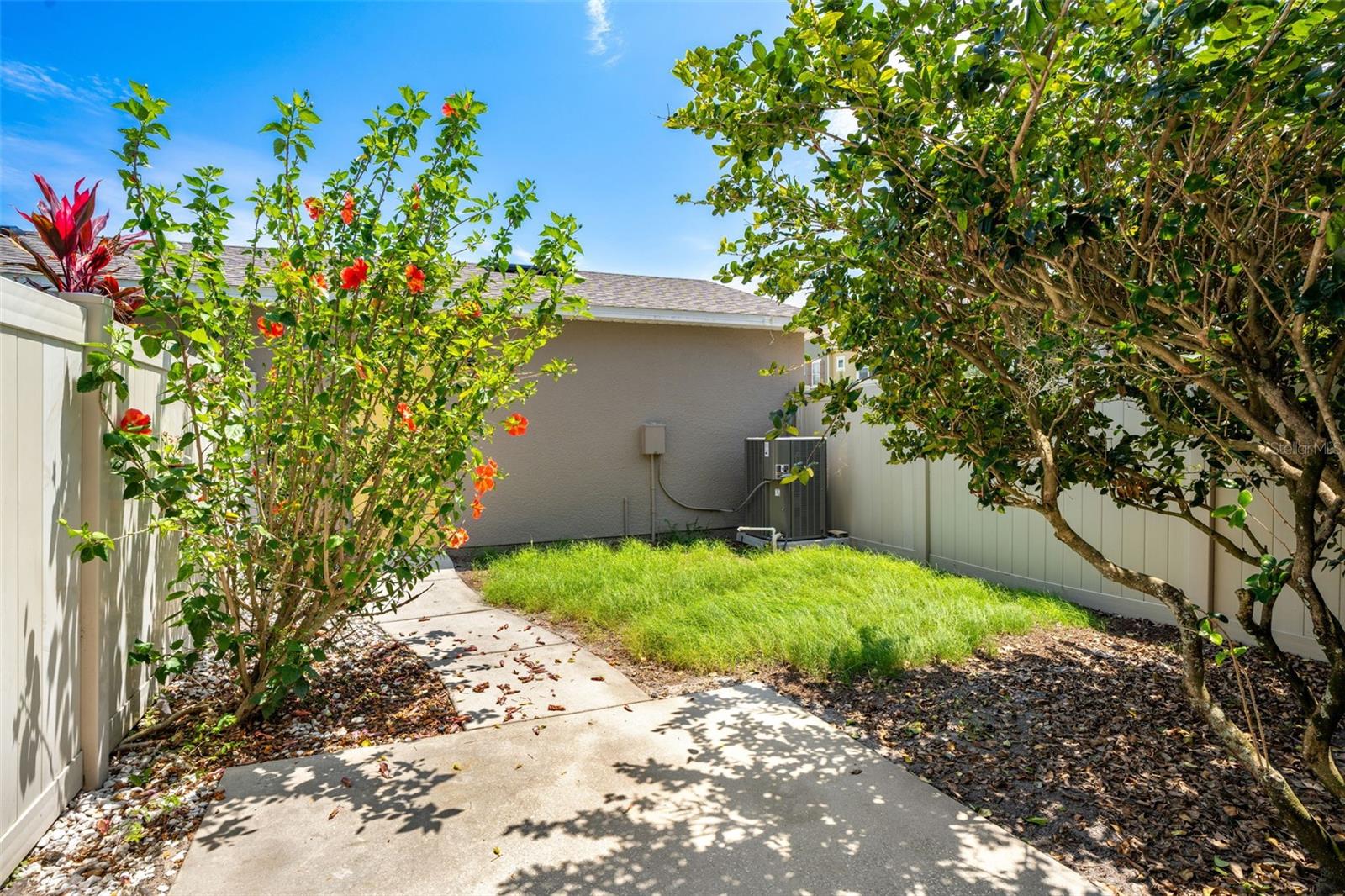 Image 25 of 29 For 12963 Garridan Avenue