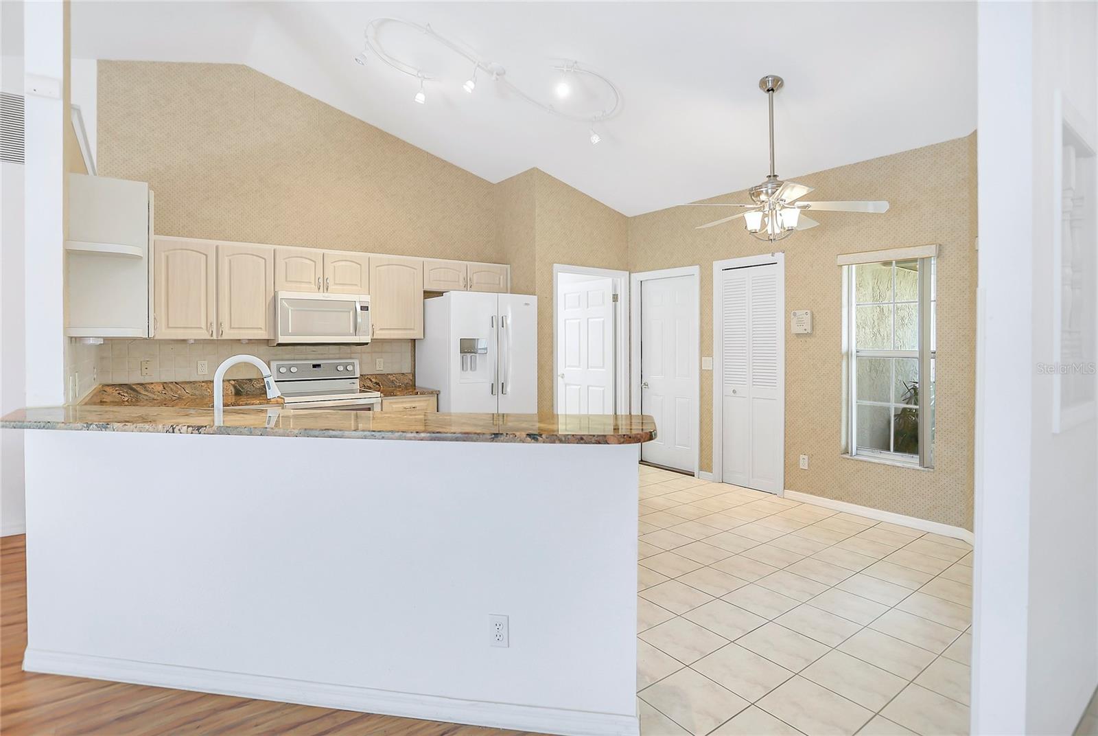 Image 6 of 36 For 5382 84th Place