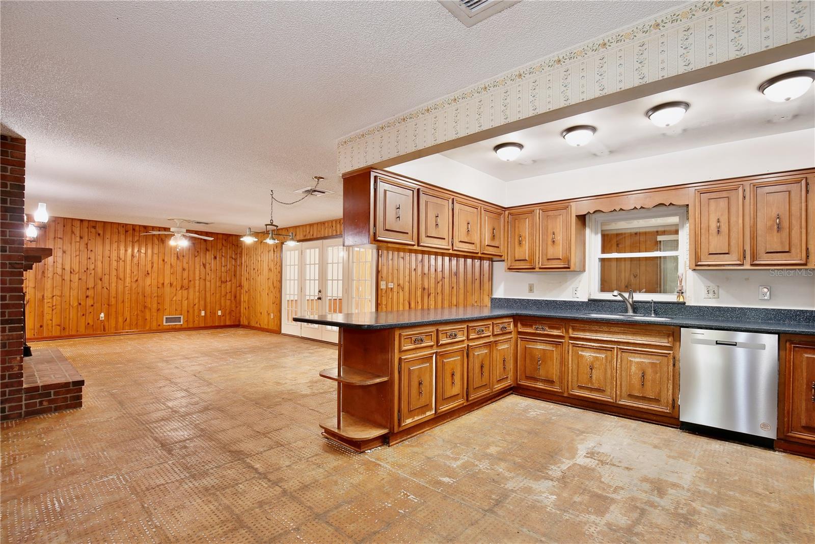 Image 11 of 68 For 4802 Anton Avenue
