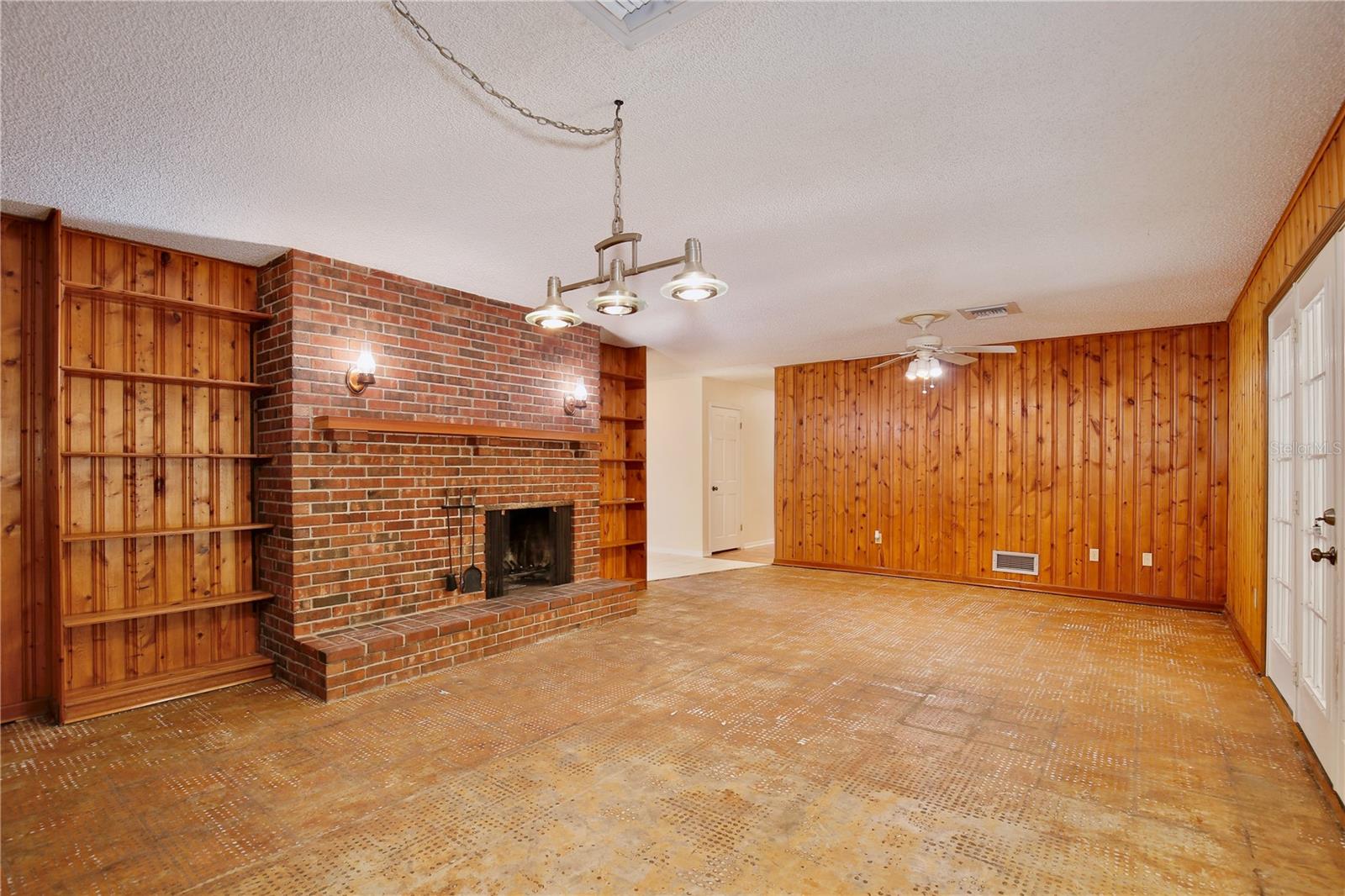 Image 12 of 68 For 4802 Anton Avenue