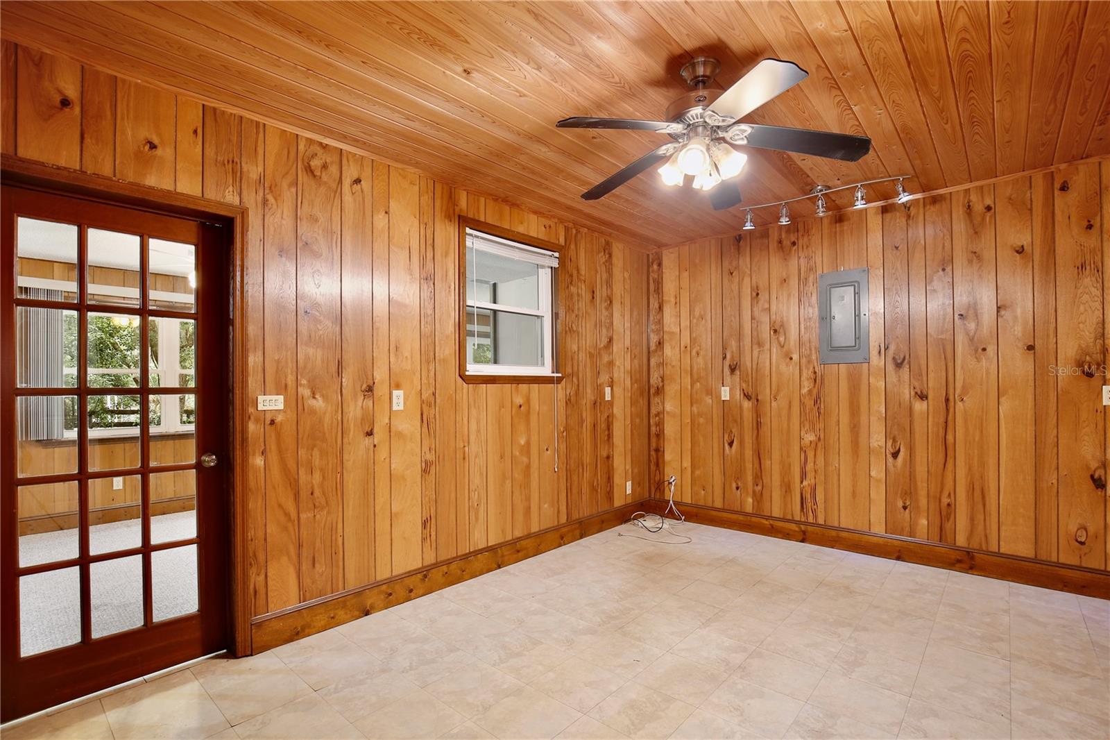 Image 18 of 68 For 4802 Anton Avenue