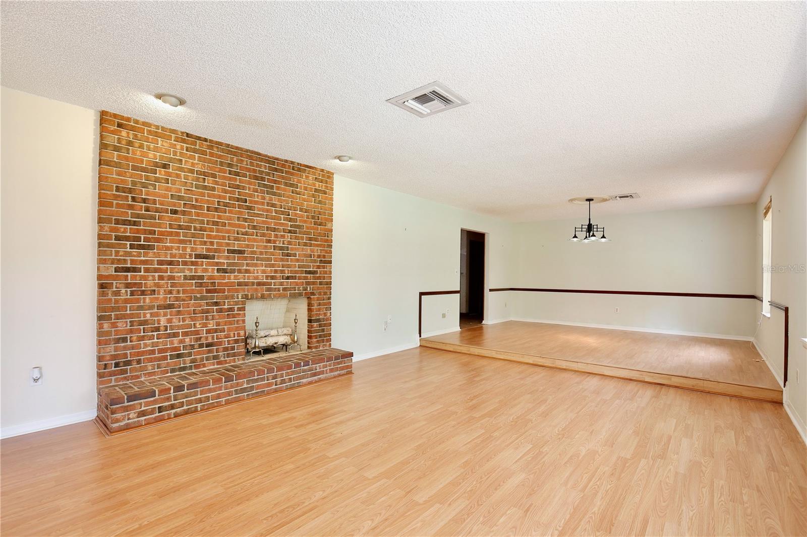 Image 6 of 68 For 4802 Anton Avenue