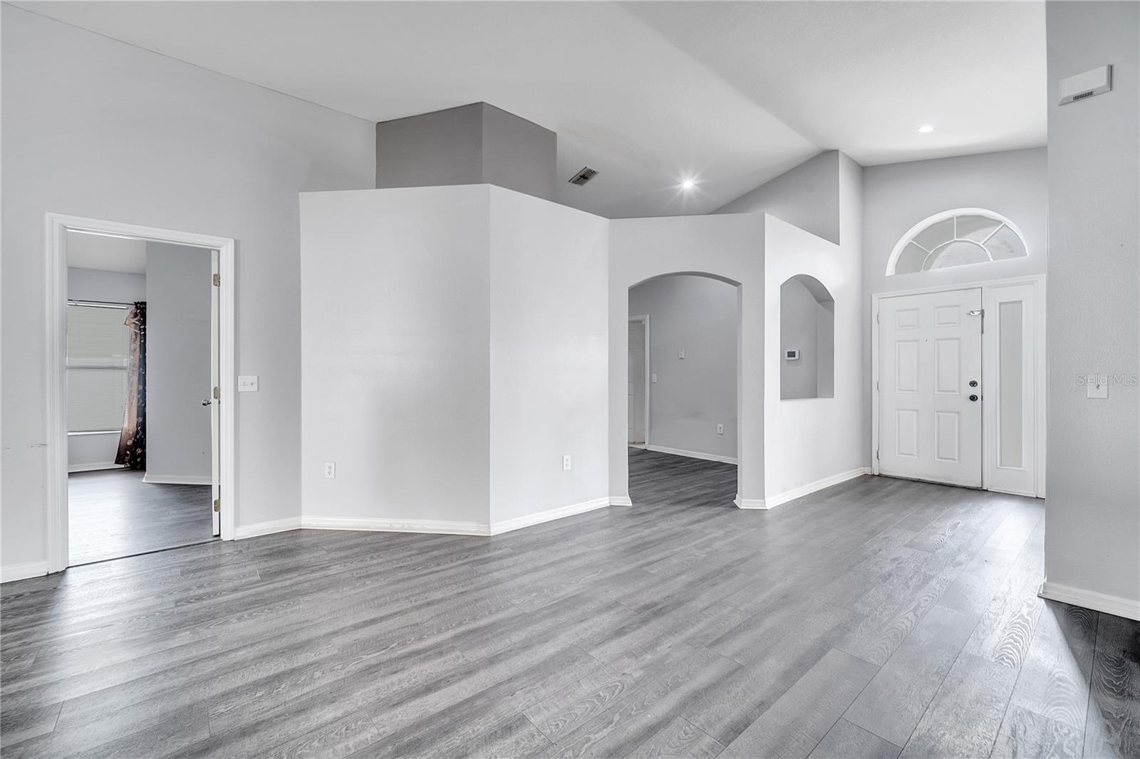 Image 3 of 14 For 9821 8th Avenue