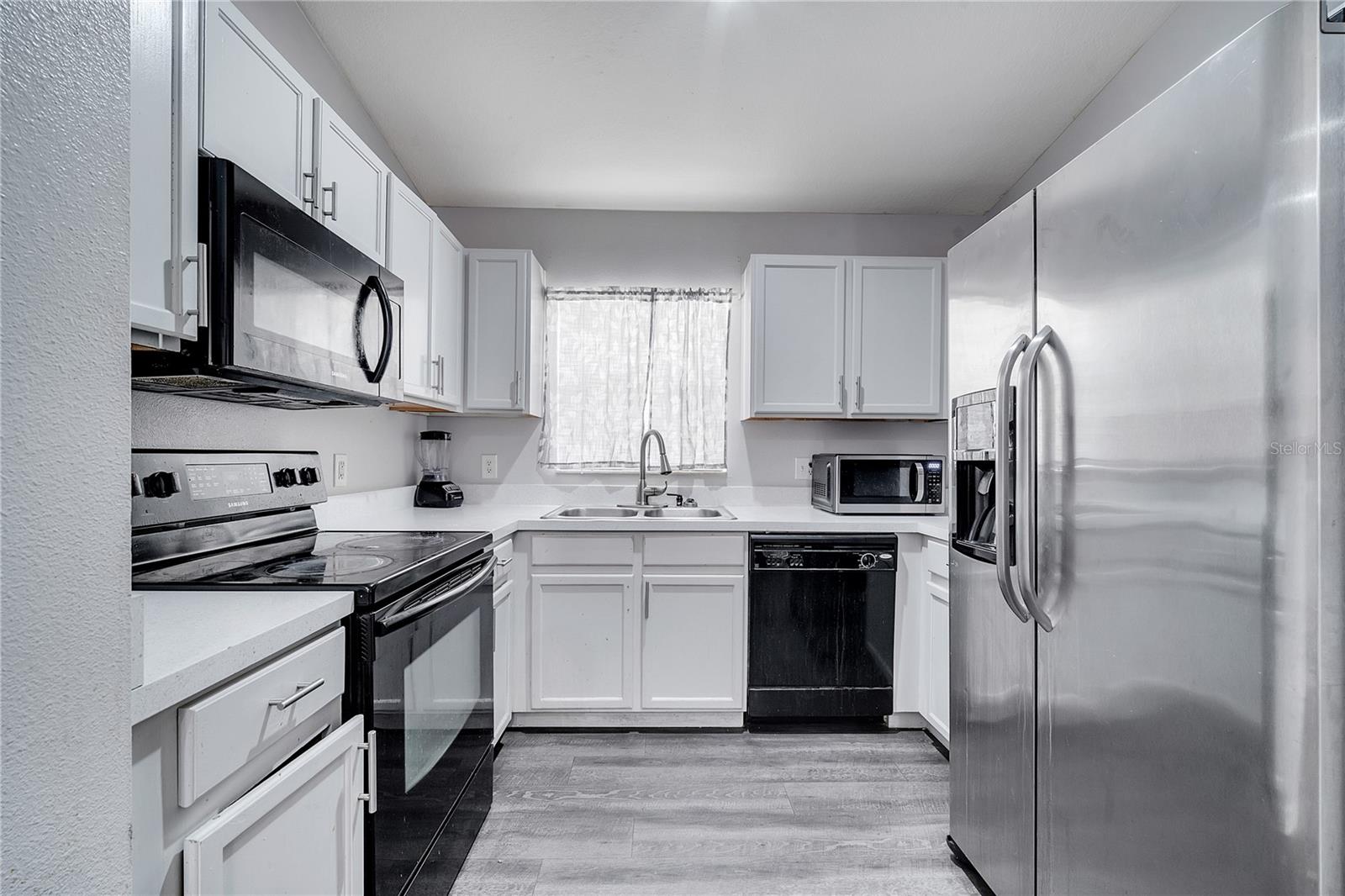Image 5 of 14 For 9821 8th Avenue