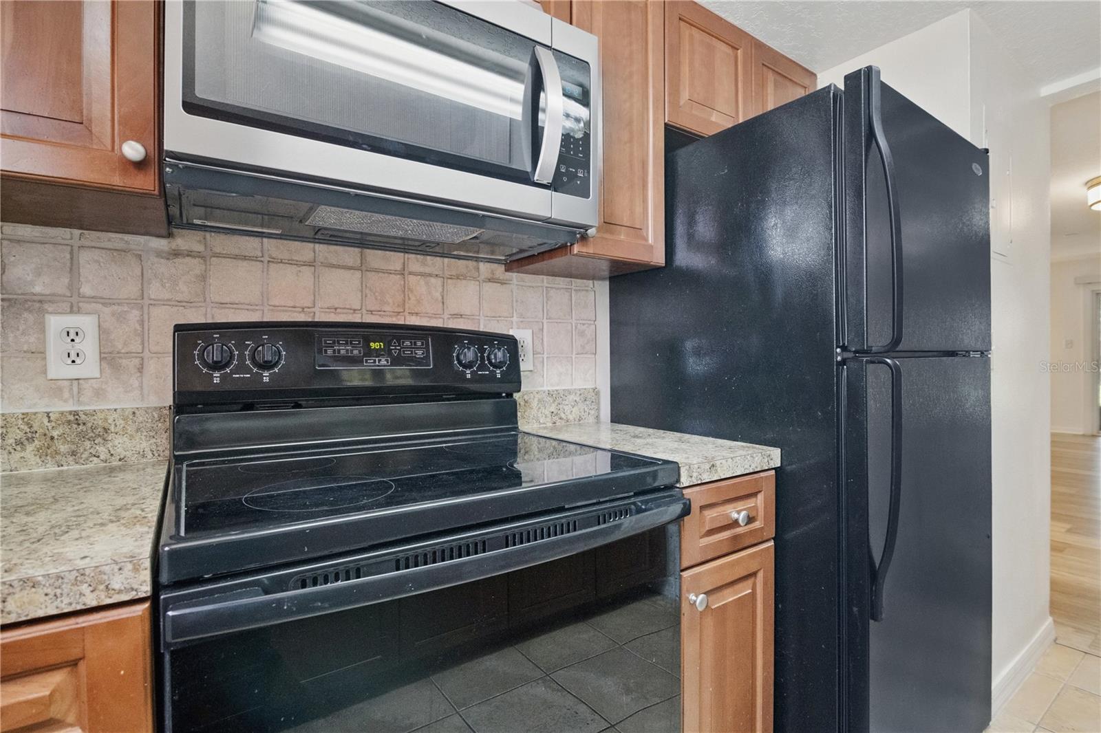 Image 10 of 32 For 4952 Tangerine Ave  4952