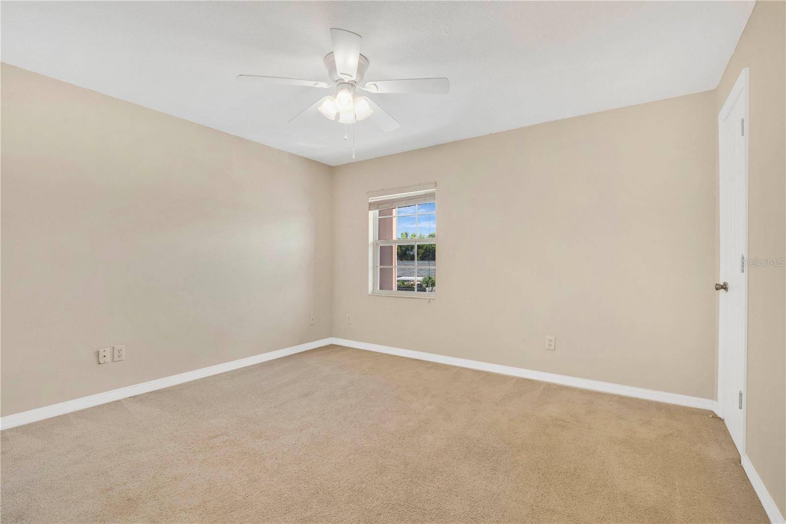 Image 18 of 32 For 4952 Tangerine Ave  4952