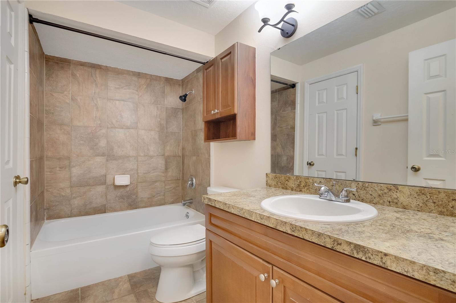 Image 22 of 32 For 4952 Tangerine Ave  4952