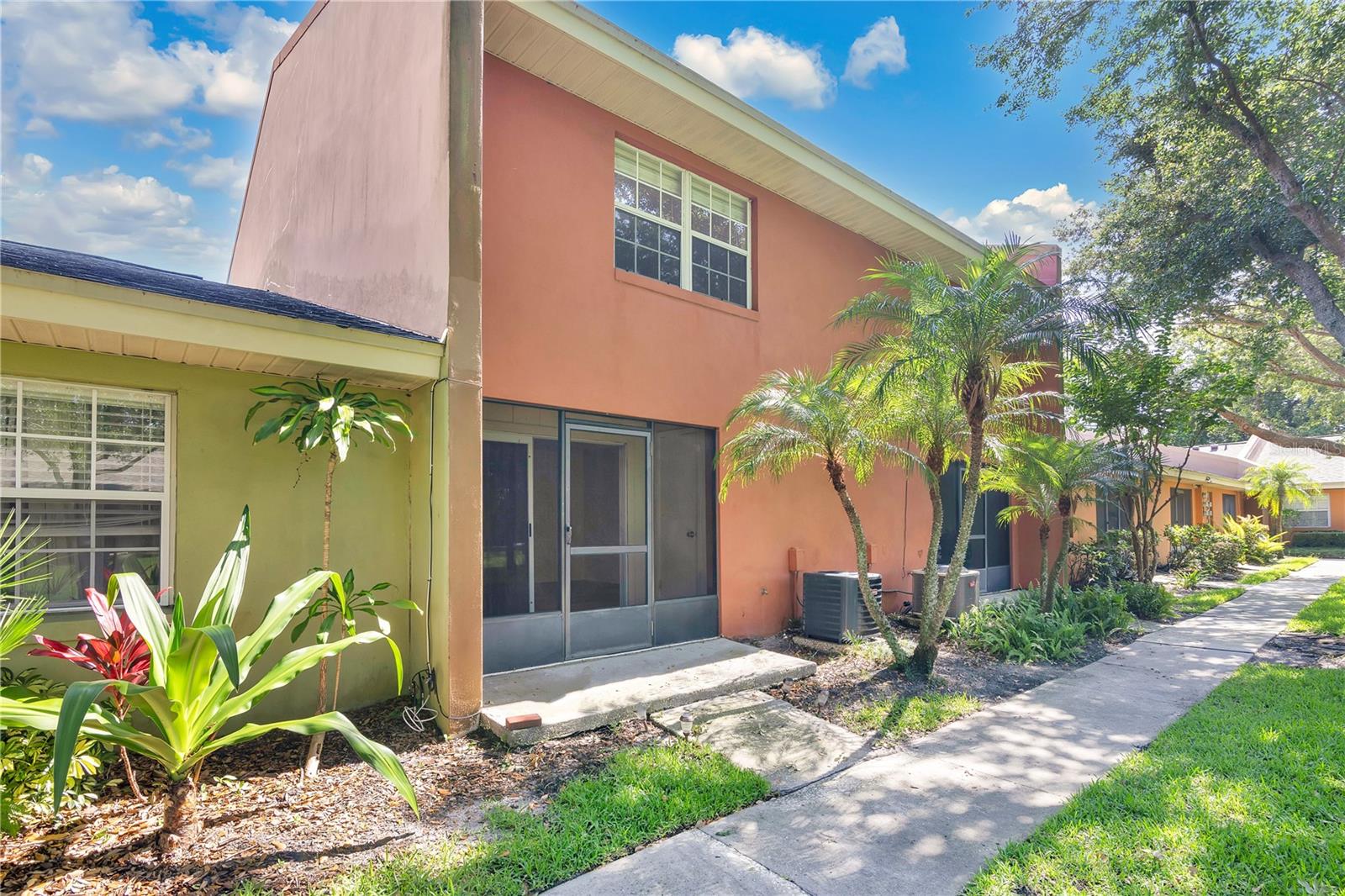 Image 24 of 32 For 4952 Tangerine Ave  4952
